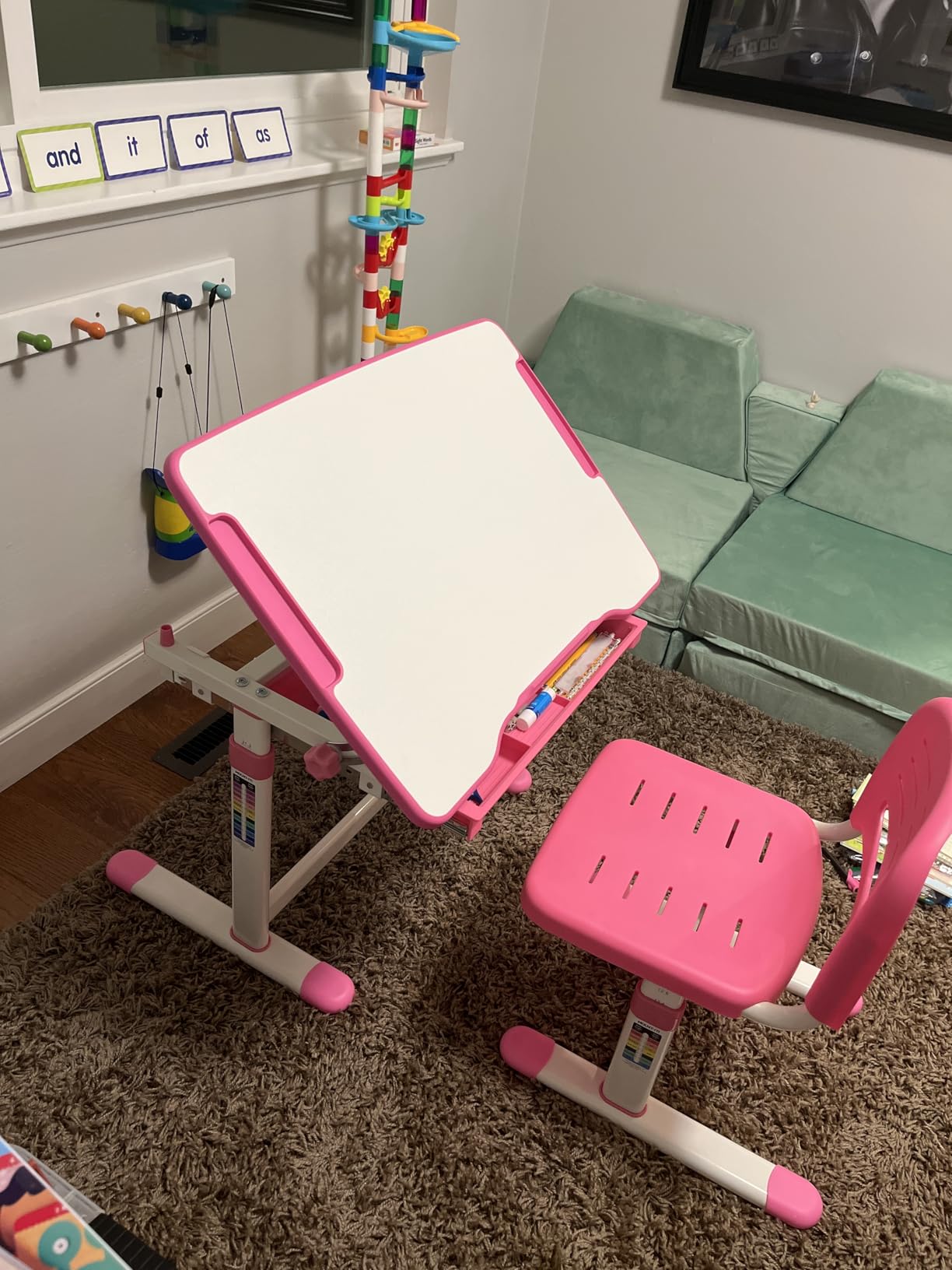 Mount-It! Kids Desk and Chair Set, Height Adjustable Sturdy, Kid Study Workstation and Chair Set for Boys, Home School, Arts, Drawing, Crafts, Ergonomic Childrens Storage Drawer Blue customer photo 2