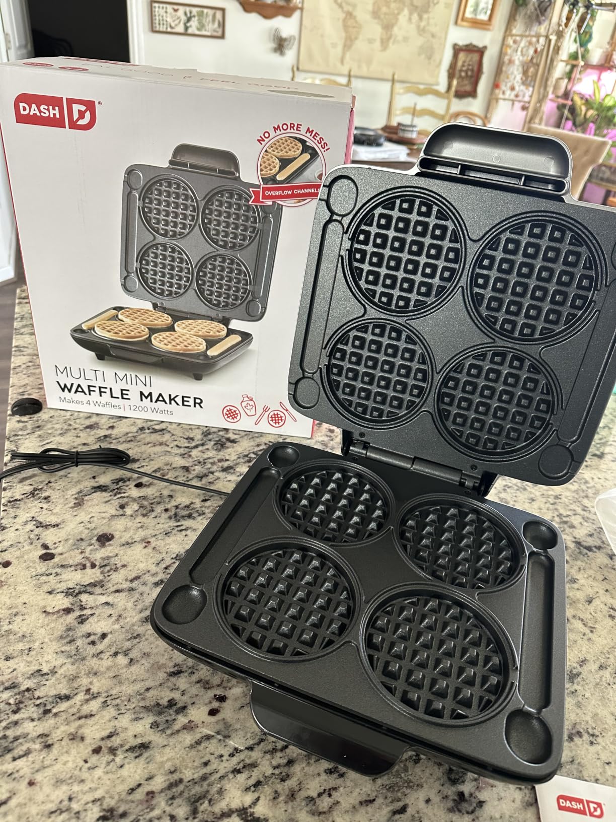 Dash Multi Mini Waffle Maker, Makes 4 Waffles at Once, Graphite | Small Waffle Iron for Families, Kids Breakfast Sandwiches, Waffle Sticks, Chaffles & Hash Browns, Nonstick customer photo 2