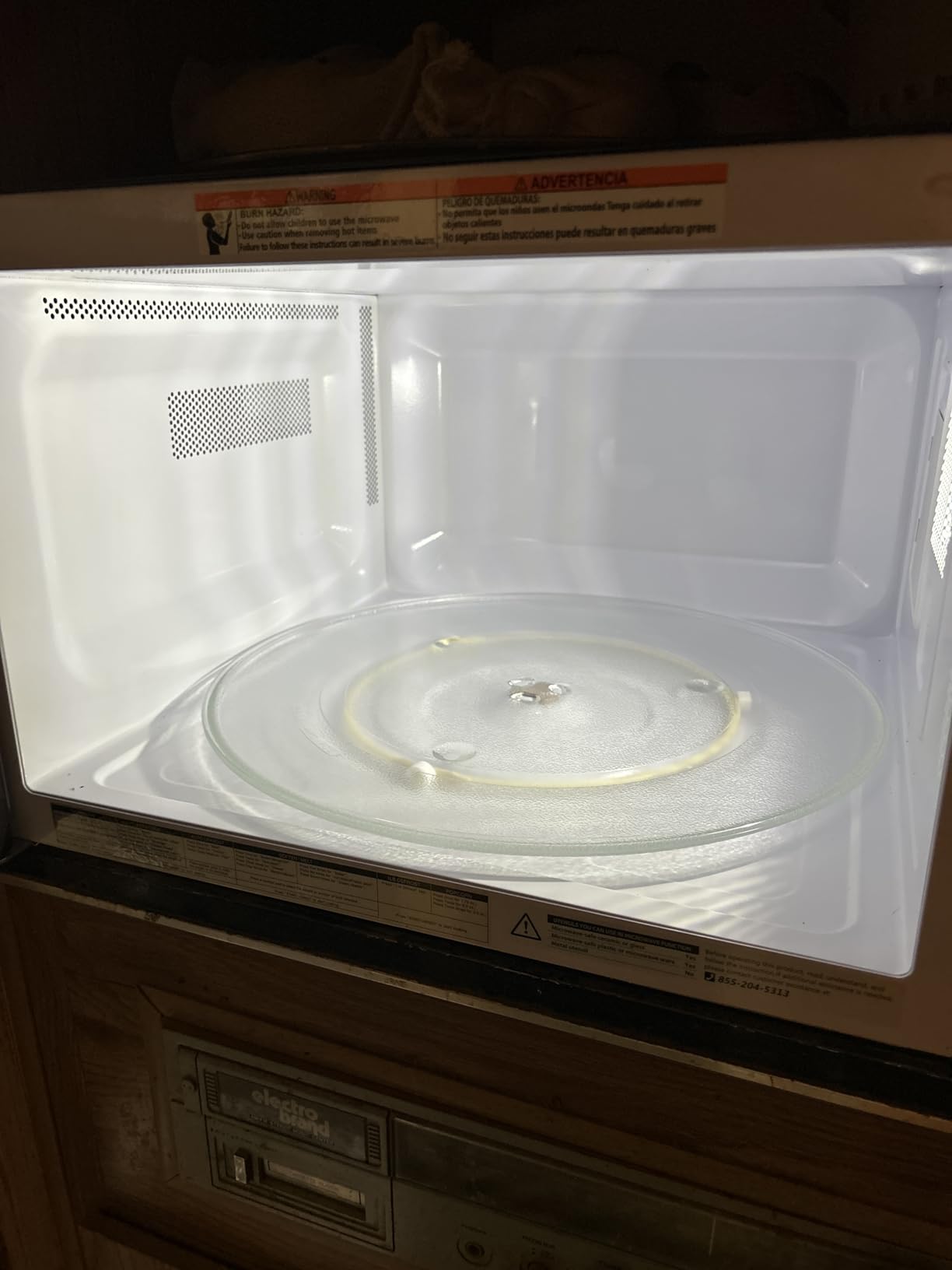 Toshiba Large Countertop Microwave Oven with Smart Sensor, 2.2 Cu.Ft, 1200W | Smart Humidity Sensor, 6 Auto Menus, Auto Defrost, ECO Mode, Mute Option, 16.5