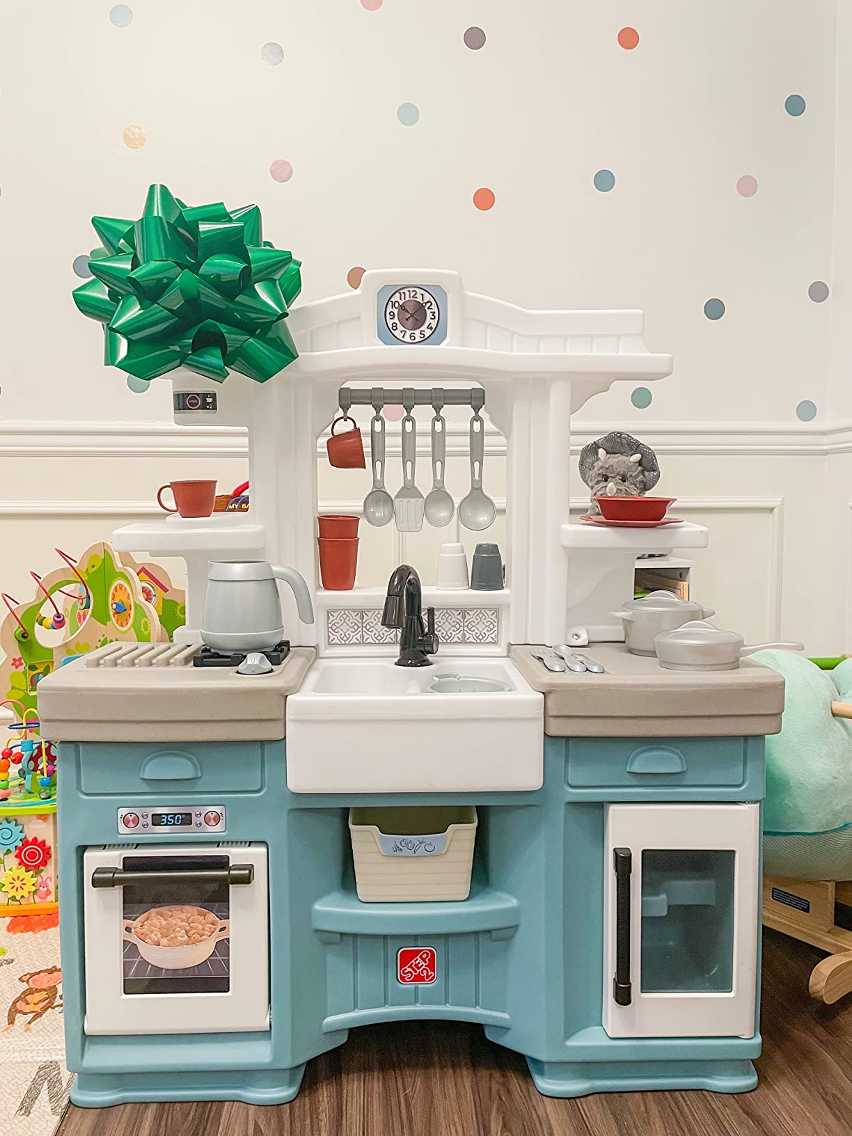Step2 Timeless Trends Kids Kitchen Playset, Indoor/Outdoor Kitchenette, Interactive Play with Lights and Sounds, Includes 21 Piece Toy Accessories, For Toddlers 2+ Years Old customer photo 2
