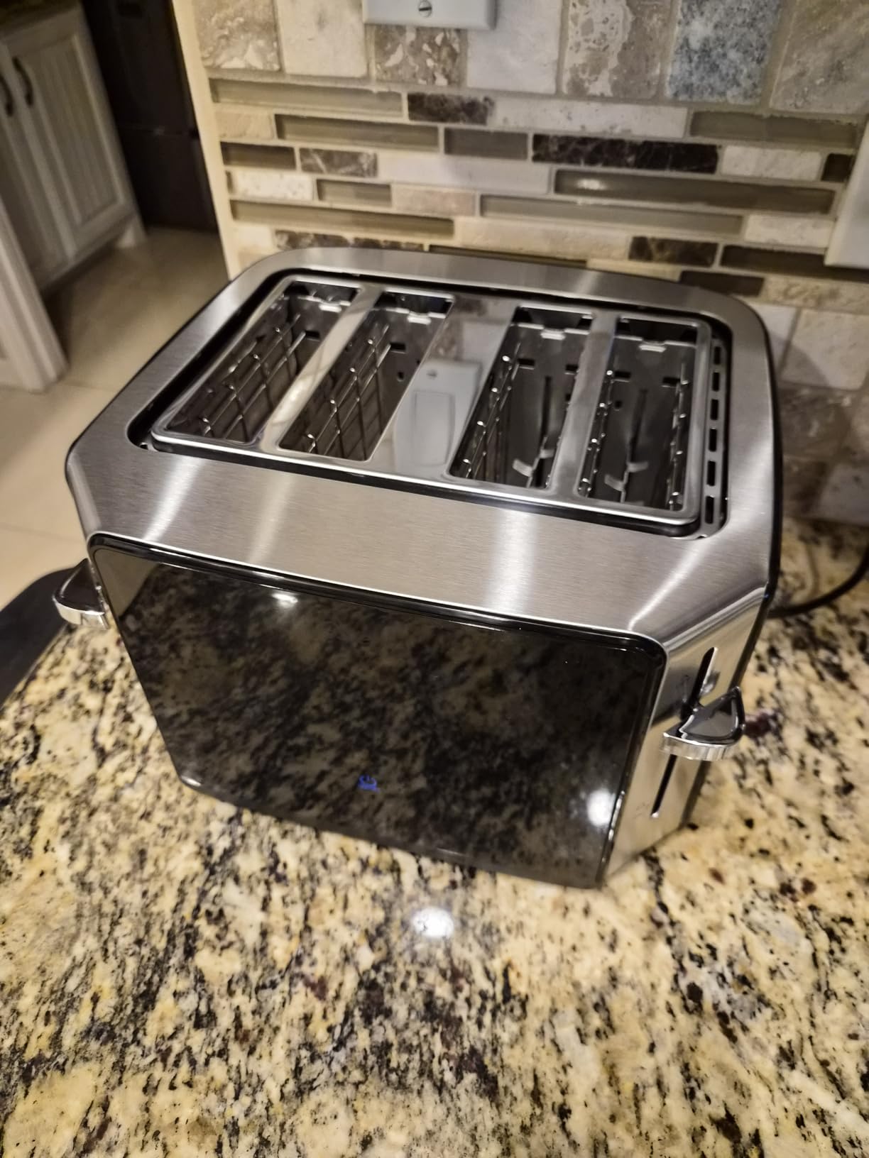 Oster 4-Slice Toaster Touch Screen Stainless Steel Digital Timer 6 Shade Settings Easy to Clean Removable Crumb Tray customer photo 2