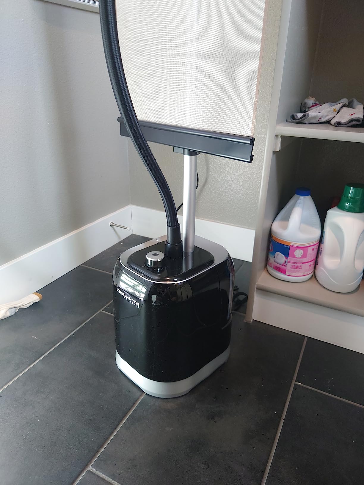 Rowenta Pro Style Standing Steamer 30g/min 45-Sec Heat-Up, 1500W, IS3440 customer photo 1