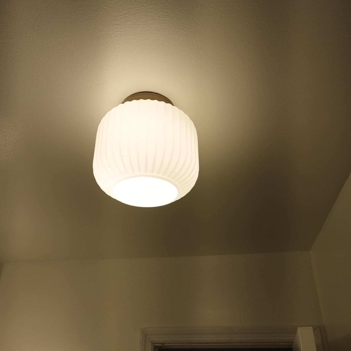 Globe Electric 60461 1-Light Semi-Flush Mount Light, Matte Black, Matte Brass Accents, Modern Ceiling Light Fixture for Hallway, Dining Room, Bedroom, or Living Room, Dimmer Switch Compatible customer photo 2