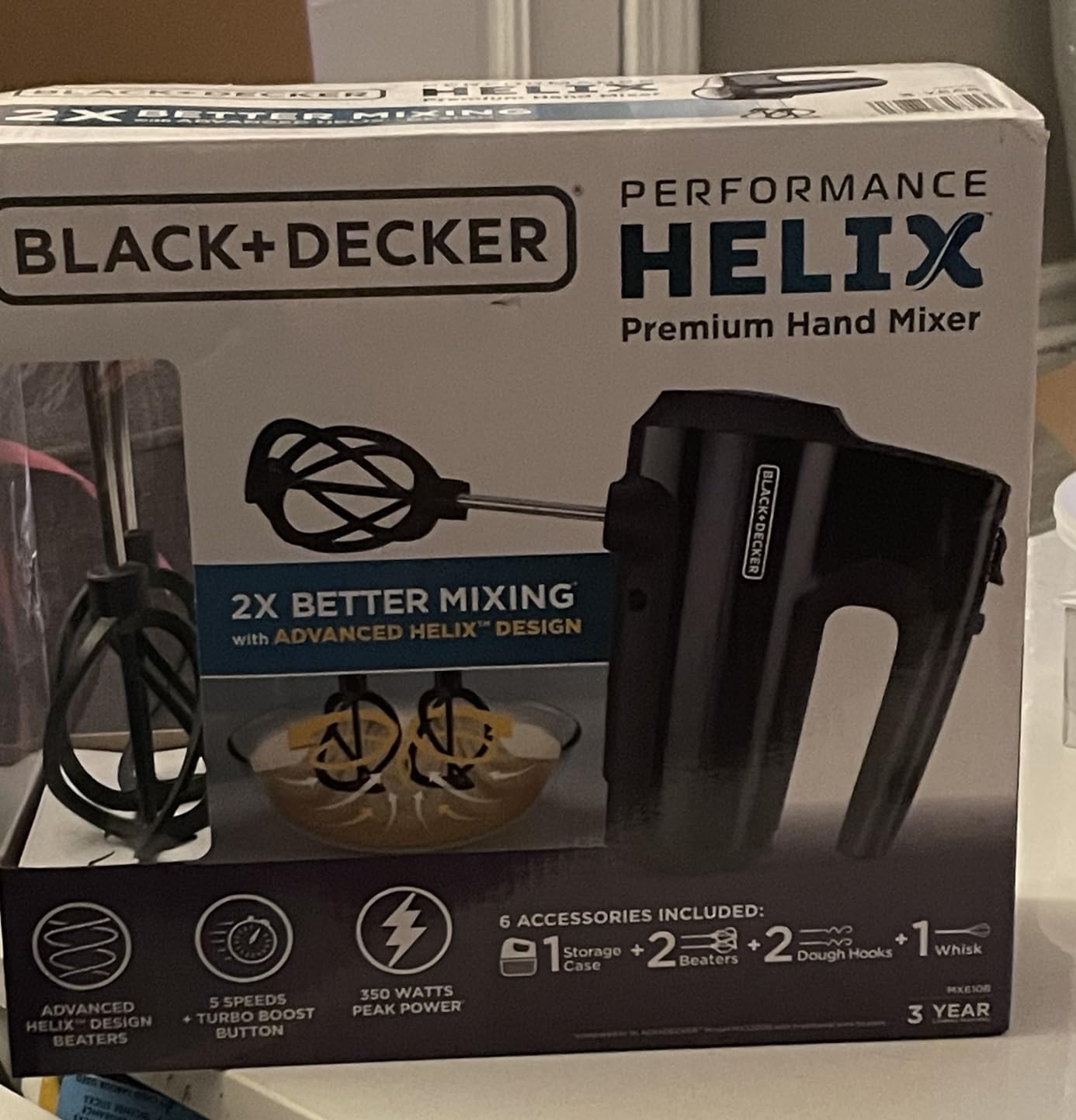 BLACK+DECKER Hand Held Mixer MX610B, 5-Speed | 350W hand mixer with Turbo Boost, beaters, whisk, dough hooks and snap-on storage case. customer photo 1