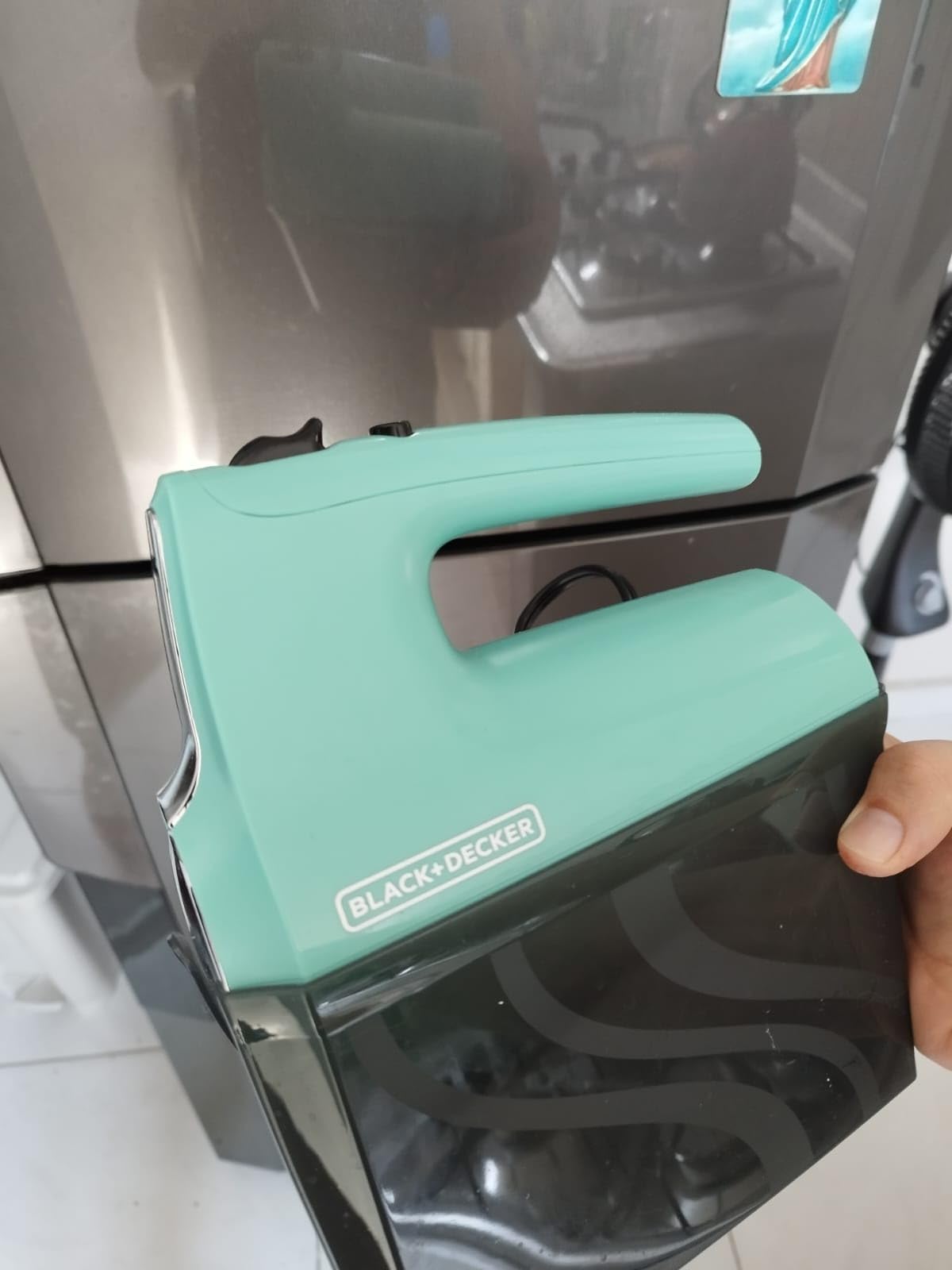 BLACK+DECKER Hand Held Mixer MX610B, 5-Speed | 350W hand mixer with Turbo Boost, beaters, whisk, dough hooks and snap-on storage case. customer photo 2