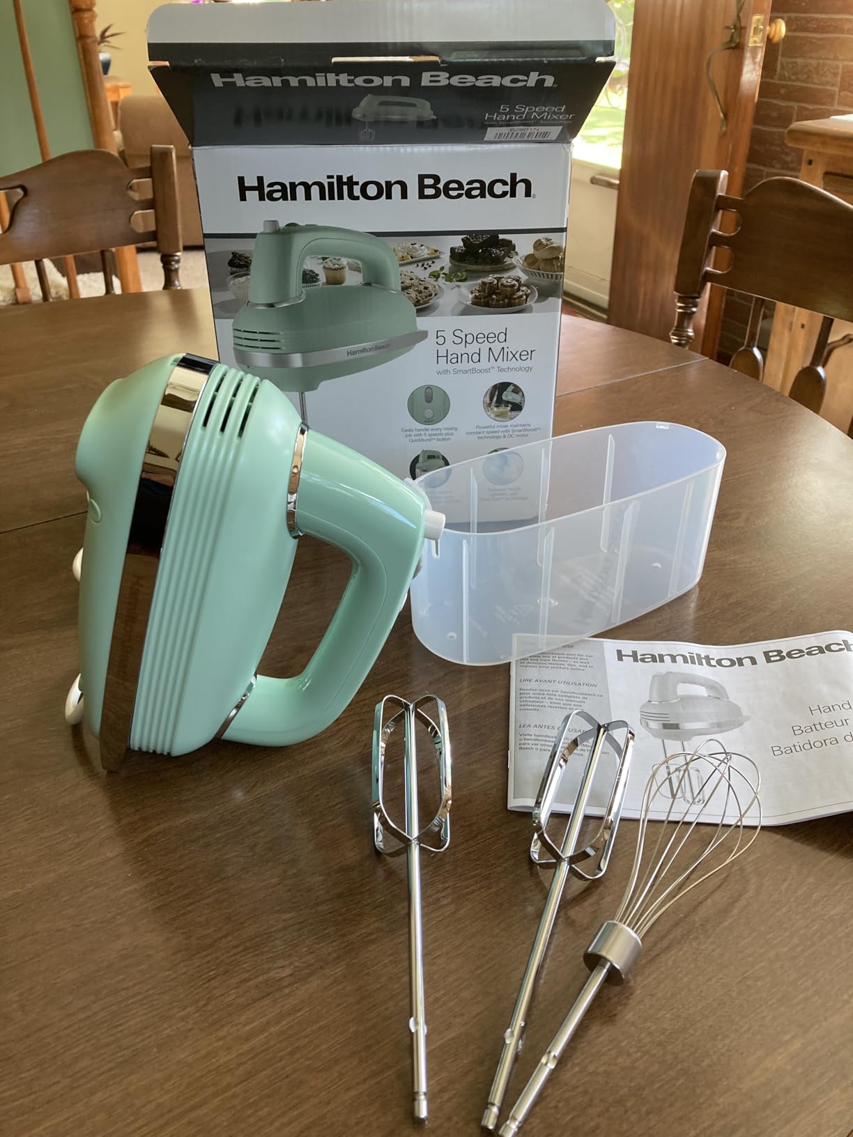Hamilton Beach Retro 5-Speed Electric Hand Mixer With SmartBoost Technology | Powerful 1.3 AMP DC Motor for Effortless Mixing | Slow Start | Beaters & Whisk | Snap-On Storage Case | Green | 62601N customer photo 1