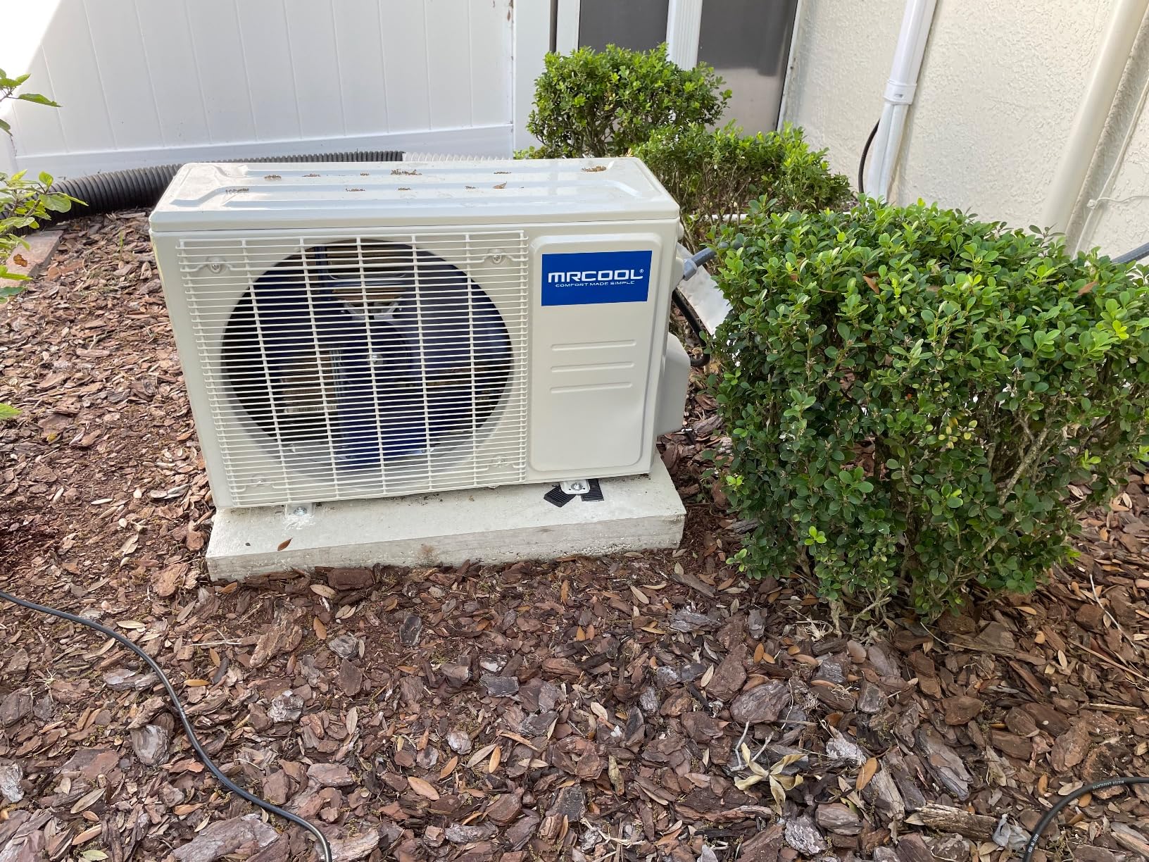 MRCOOL 9000 BTU 115V Ductless Inverter Mini Split Air Conditioner & Heat Pump System, Easy Pro Series - Wall-Mounted AC Unit w/Heating and Cooling for Home, Office & Commercial Space customer photo 1