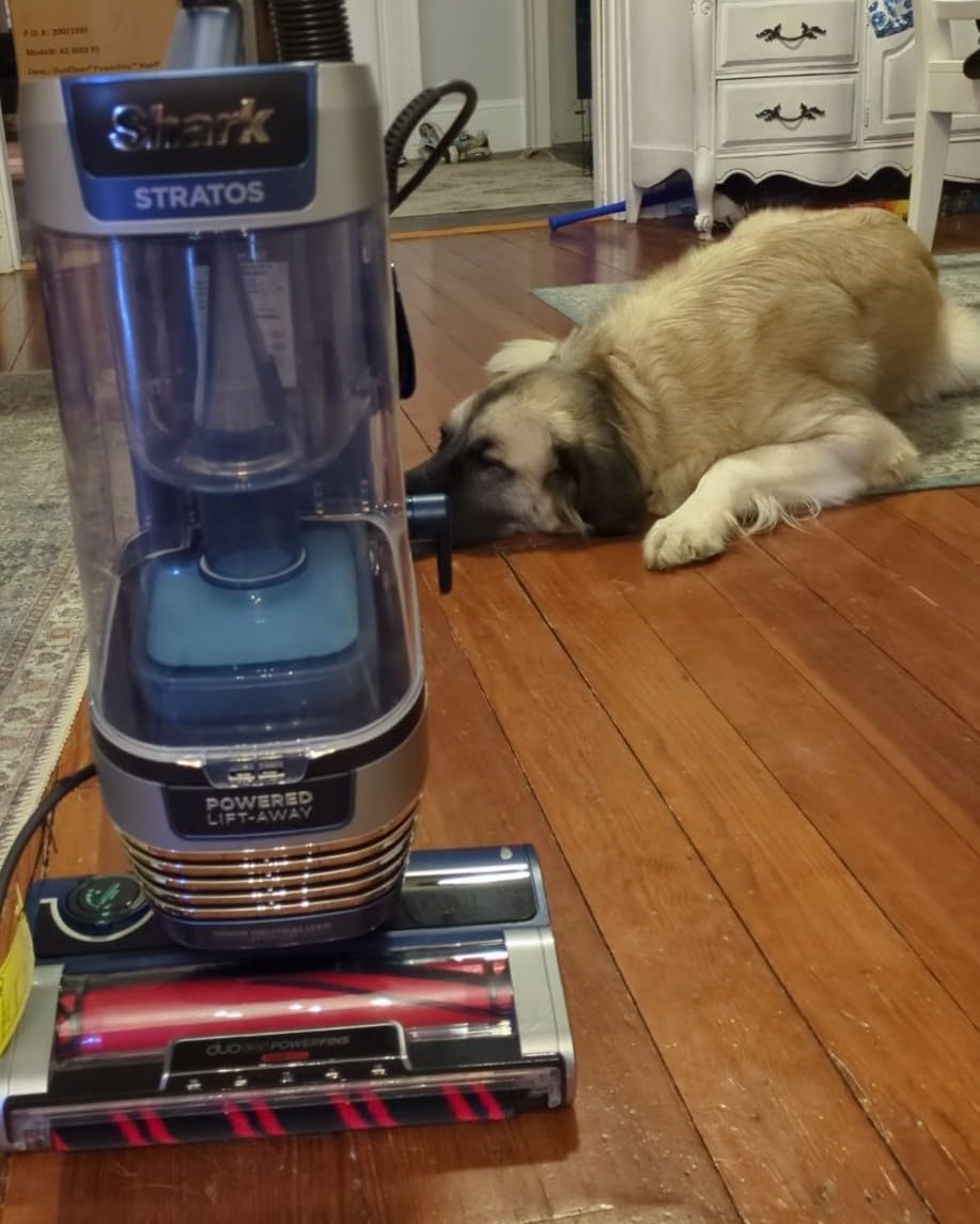 Shark Upright Vacuum, Stratos with DuoClean PowerFins, HairPro, Powered Lift-Away, Self-Cleaning Brushroll, & Odor Neutralizer Technology, Navy, AZ3002 customer photo 2