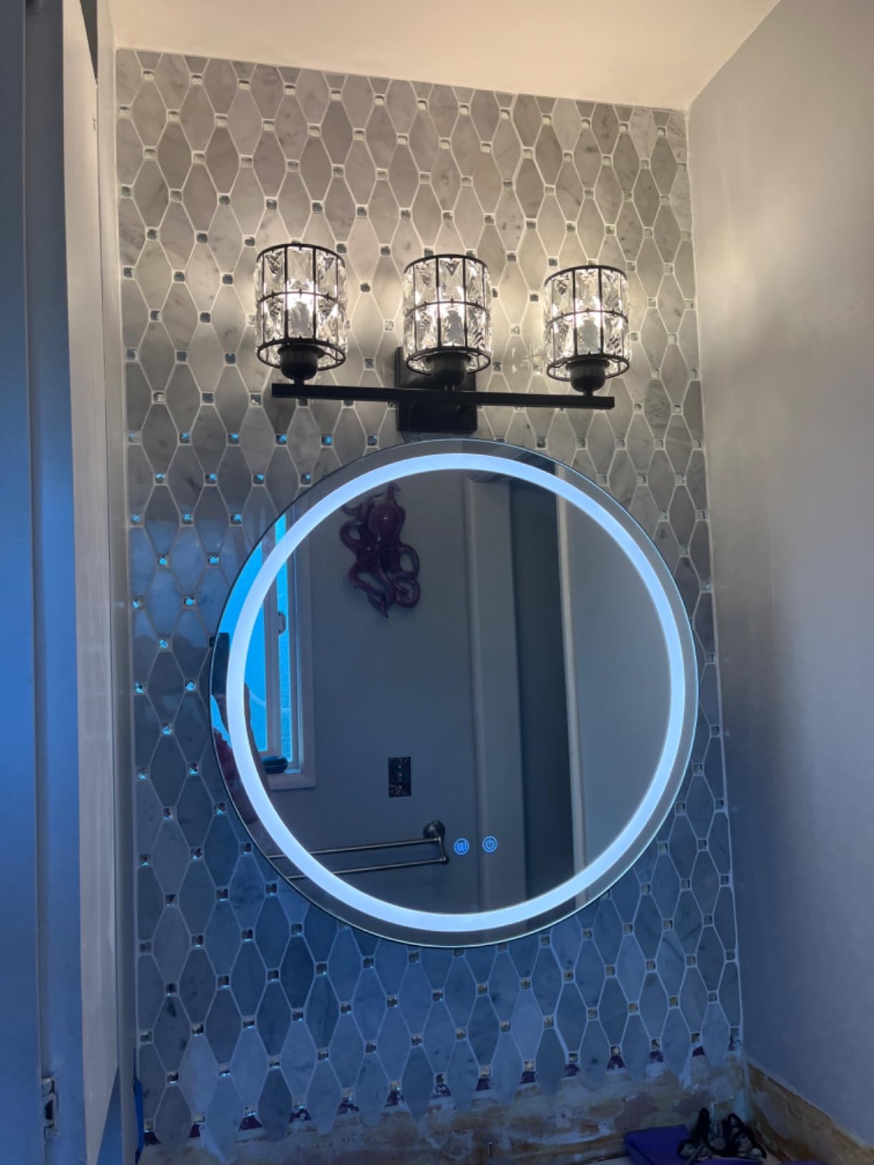 30 inch Round Medicine Cabinet with Lights,Led Medicine Cabinet with Defogger,Illuminated Mirror Cabinet for Bathroom,Dimmable,Defogger,3 Color Temperature 3000k-6500k Black customer photo 2