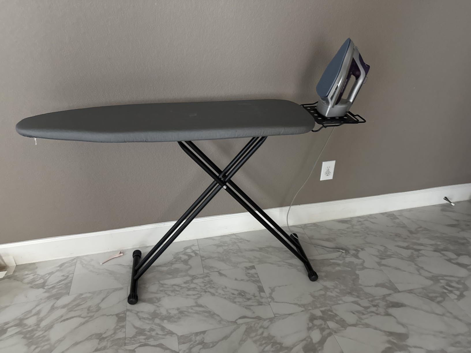 Jakeefud Deluxe Ironing Board with Heat Resistant Cover and Thicken Felt Pad, Heavy Sturdy Legs, Full Size Hanger Iron Board, Foldable (L-Grey) customer photo 1