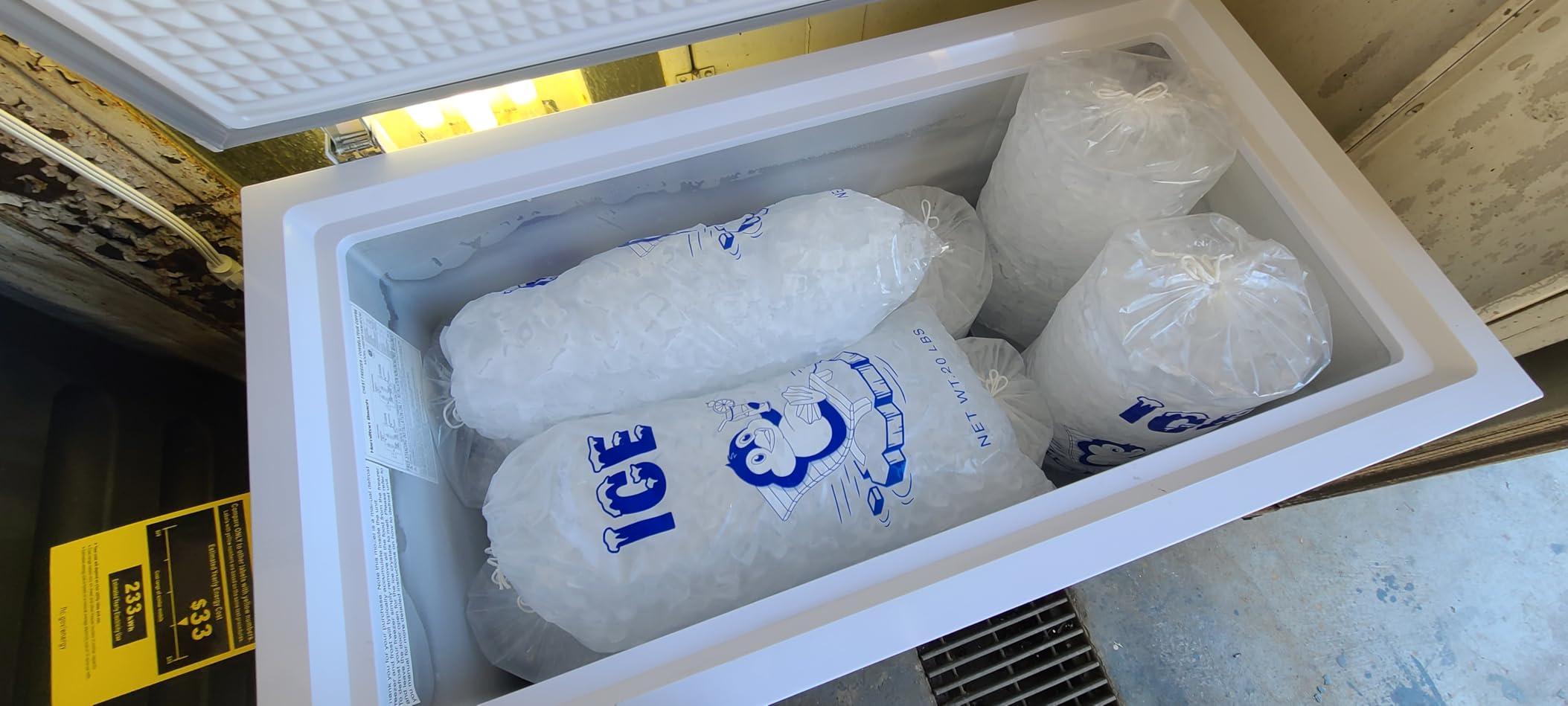 Hamilton Beach HBFRF1006 Chest Freezer-Adjustable Thermostat-Removable Vinyl Coated Wire Basket-Easy Defrost Drain-10 Cubic Feet, 10 cu ft, White (pack of 1) customer photo 1