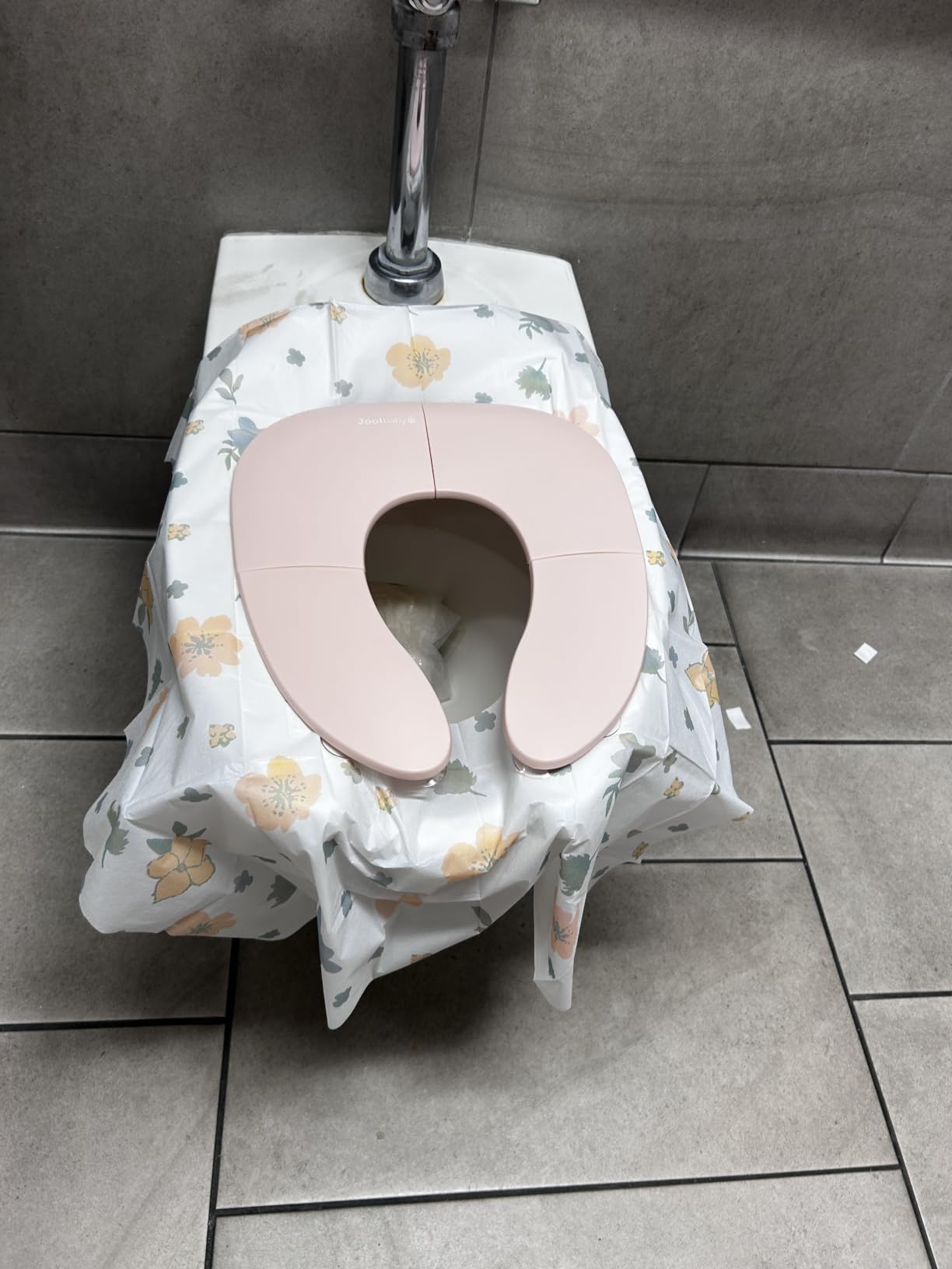 Jool Baby Folding Travel Potty Training Seat for Toddlers, Fits Round & Oval Toilets, Non-Slip Suction Cups, Includes Free Travel Bag customer photo 1