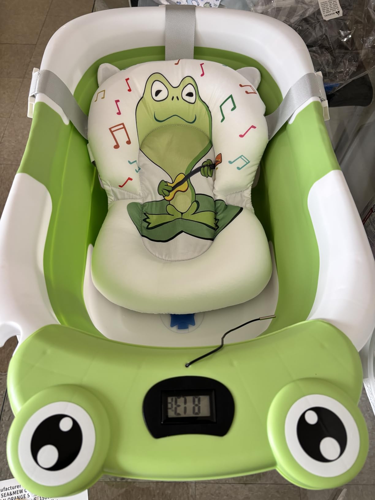 BUNWAG Baby Bathtub, Collapsible Newborn Bathtub for Infant to Toddler with Soft Cushion and Thermometer,Portable Travel Newborn Tub with No-Slip Feet, 0-12 Months Baby Bath, Grey customer photo 2
