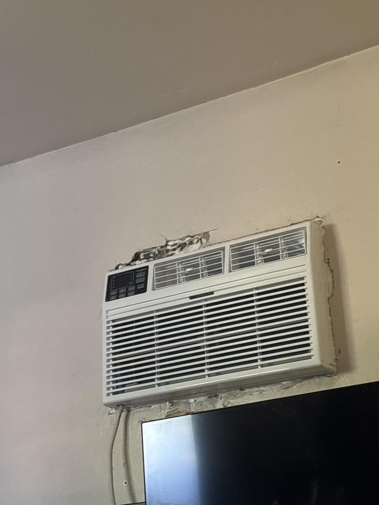 Whirlpool 10,000 BTU Through the Wall Air Conditioner, 115V, Cools up to 450 Sq. Ft. for Living Room, Bedroom, Kitchen with Dehumidifier and Remote Control, White customer photo 2