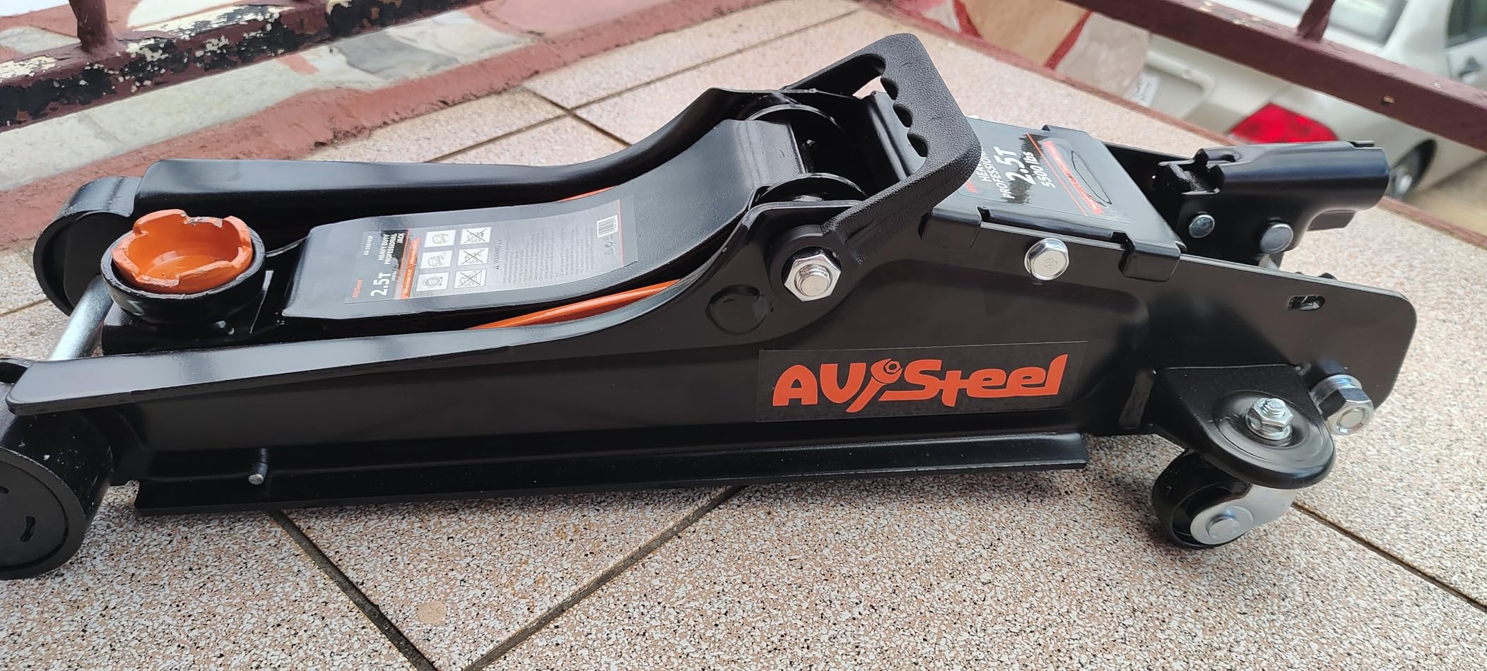 Low Profile Floor Jack 2.5 Ton (5000 lbs), Lift Range 3.4
