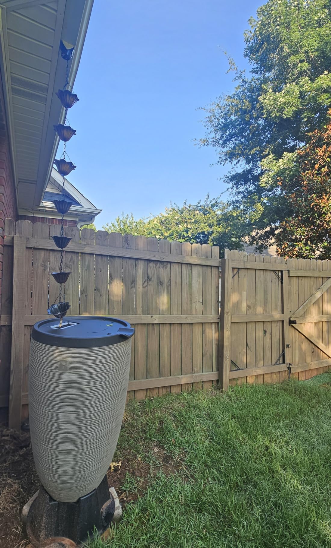 RTS Home Accents 50-Gallon Newport Rain Barrel with Stand and Removable Lid, Bronze Color customer photo 2