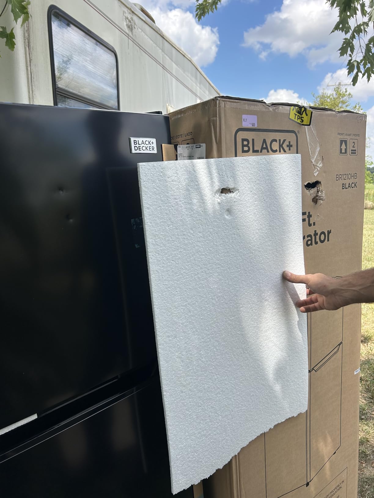BLACK+DECKER 12.1 Cu. Ft. Top Mount Refrigerator with Freezer, 2 Door Refrigerator with Top Freezer and Adjustable Temperature Control, ENERGY STAR, BR1210HS, Stainless Steel Look customer photo 2