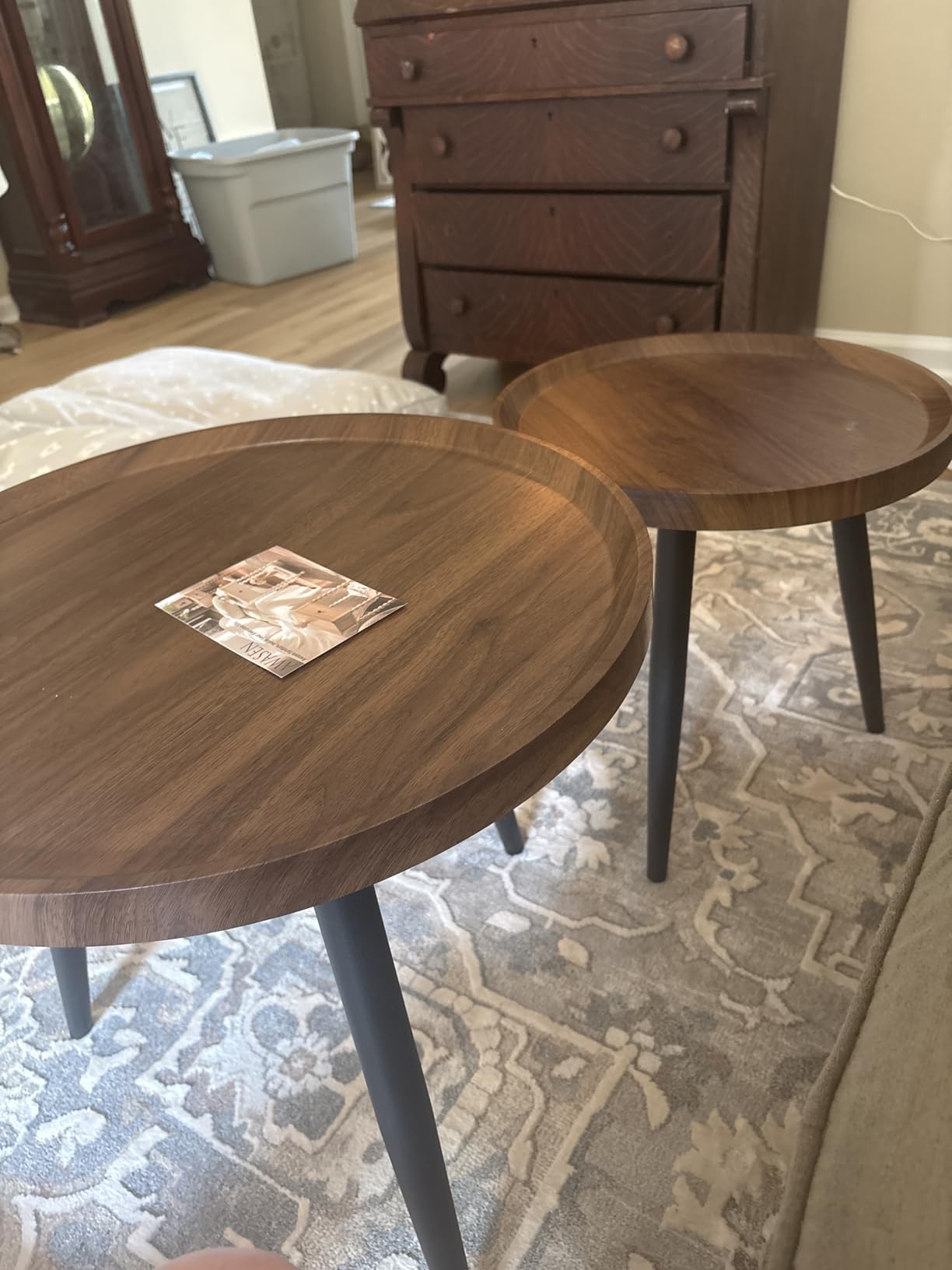 2 PCS Small Round Coffee Table Set, Mid Century Modern Coffee Tables for Living Room, Walnut Nesting Tables for Small Spaces, Easy Assembly Circle Wood Center Table, Black Nesting Coffee Table Set of 2 customer photo 1