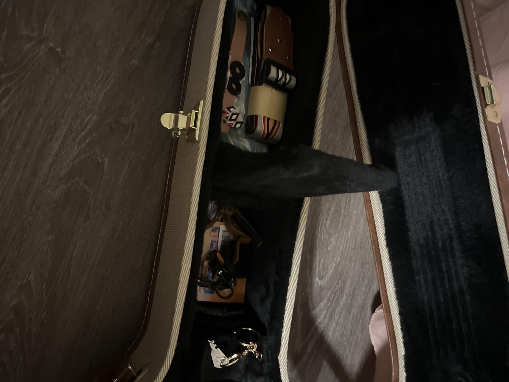 Ktaxon 41 Inch Acoustic Guitar Hard Case with Lock Latch, Black | Wood Classical Guitar Case, Hard-Shell Bag with Soft Lining, Padding and Accessory Compartment customer photo 1