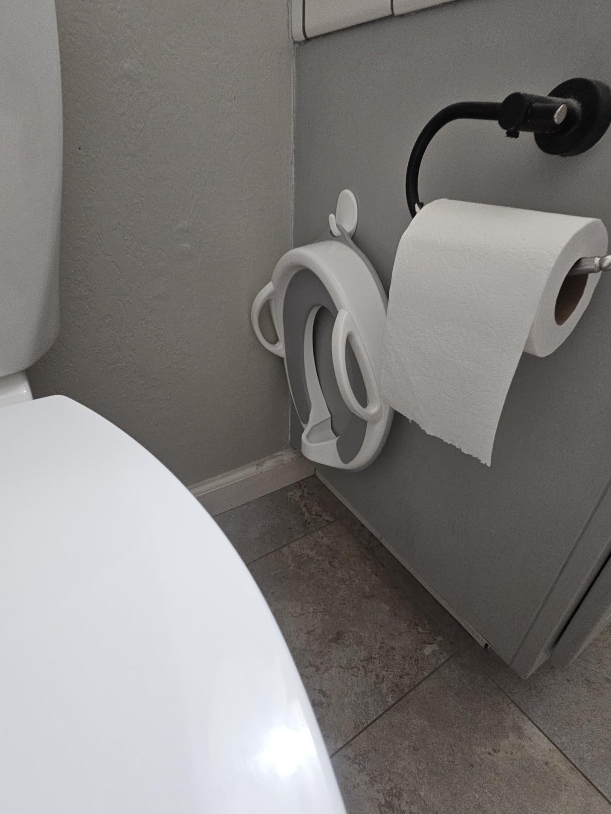 Jool Baby Potty Training Seat for Boys and Girls With Handles, Fits Round & Oval Toilets, Non-Slip with Splash Guard customer photo 1