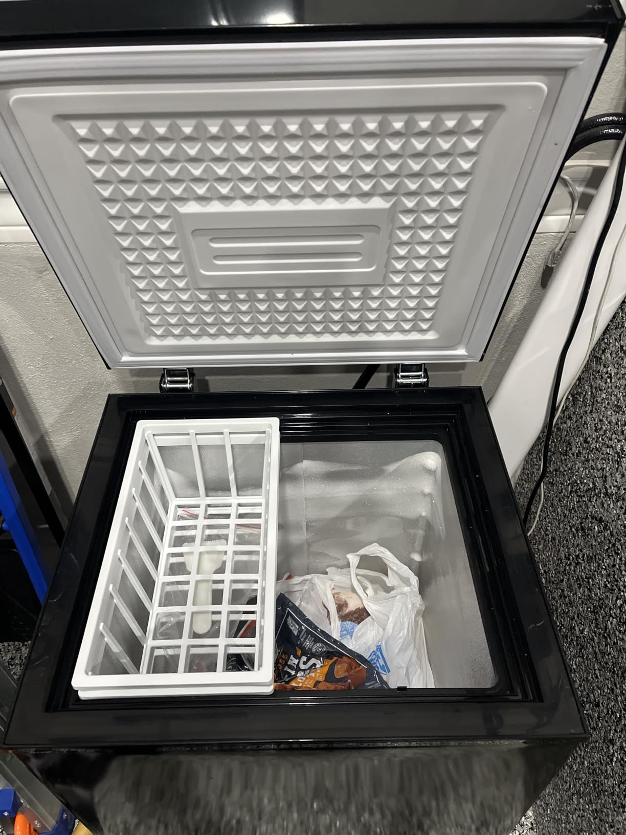 7.0 Cu Ft Chest Freezer - Energy Saving Quiet Top Open Door Mini Freezer Adjustable 6 Thermostat - Compact Small Deep Freezer w/Removable Basket and Defrost Water Drain for Home/Apartment/Garage customer photo 1