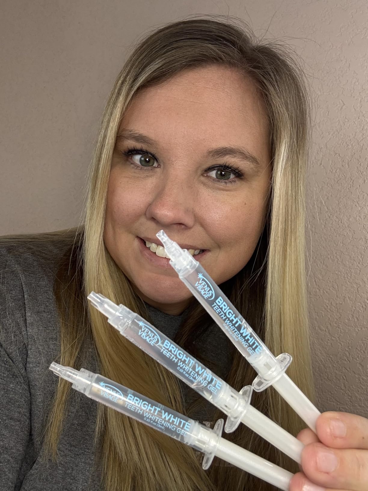 Venus Visage LED Teeth Whitening Kit with 4X 35% Carbamide Peroxide Teeth Whitening Gel Syringes, 2X Remineralization Gel Syringes, Whitener Trays, LED Whitener Device & Shade Guide customer photo 2