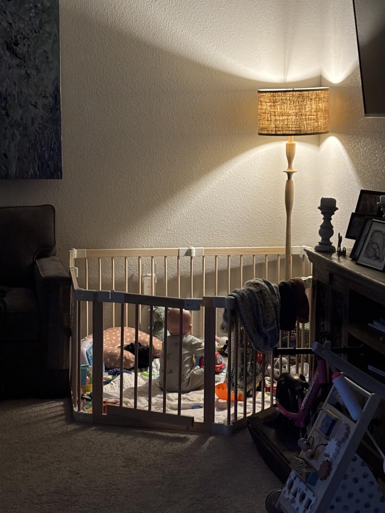 Ulnxiy Wooden Baby Playpen with Toy 56