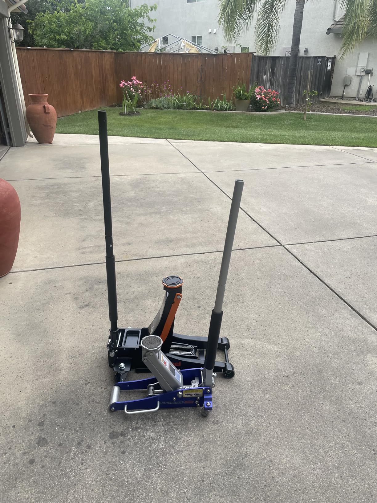Low Profile Floor Jack 3 Ton (6600 lbs), Heavy Duty Hydraulic Jack for Car with Dual Pistons Quick Lift Pump, Lifting Range 3-1/8'' to 19-7/8'' customer photo 2