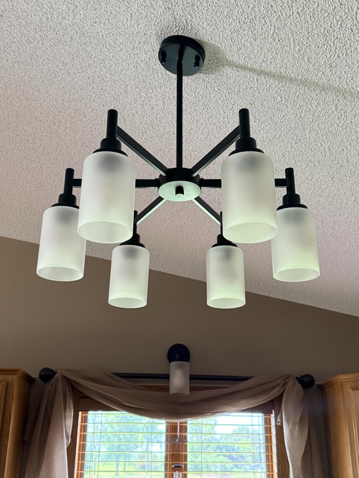 Black Chandelier, 6 Light Farmhouse Chandeliers for Dining Room Light Fixtures Over Table, Industrial Hanging Lighting with Clear Glass Shade for Living Room Kitchen Island Bathroom Entryway Bedroom customer photo 2