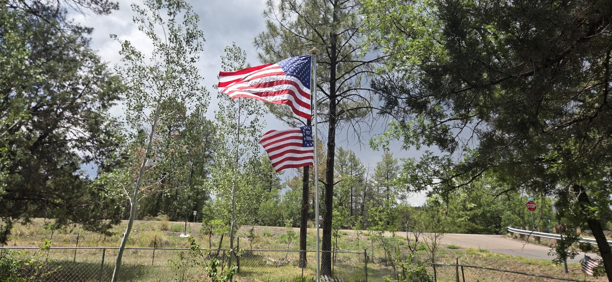 100MPH 12 Gauge Flagpole Kit with Solar Light and Flag 2mm Thick, Heavy Duty Flag Pole Holder with Light Solar Powered, Flagpole Kit 20FT Silver with Pulley and Rope, for Outside House customer photo 1