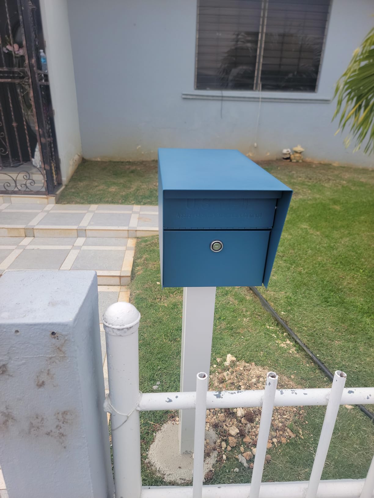 Mail Boss Mail Manager Mid Century Modern Locking Post Mount Mailbox, USPS Approved customer photo 1