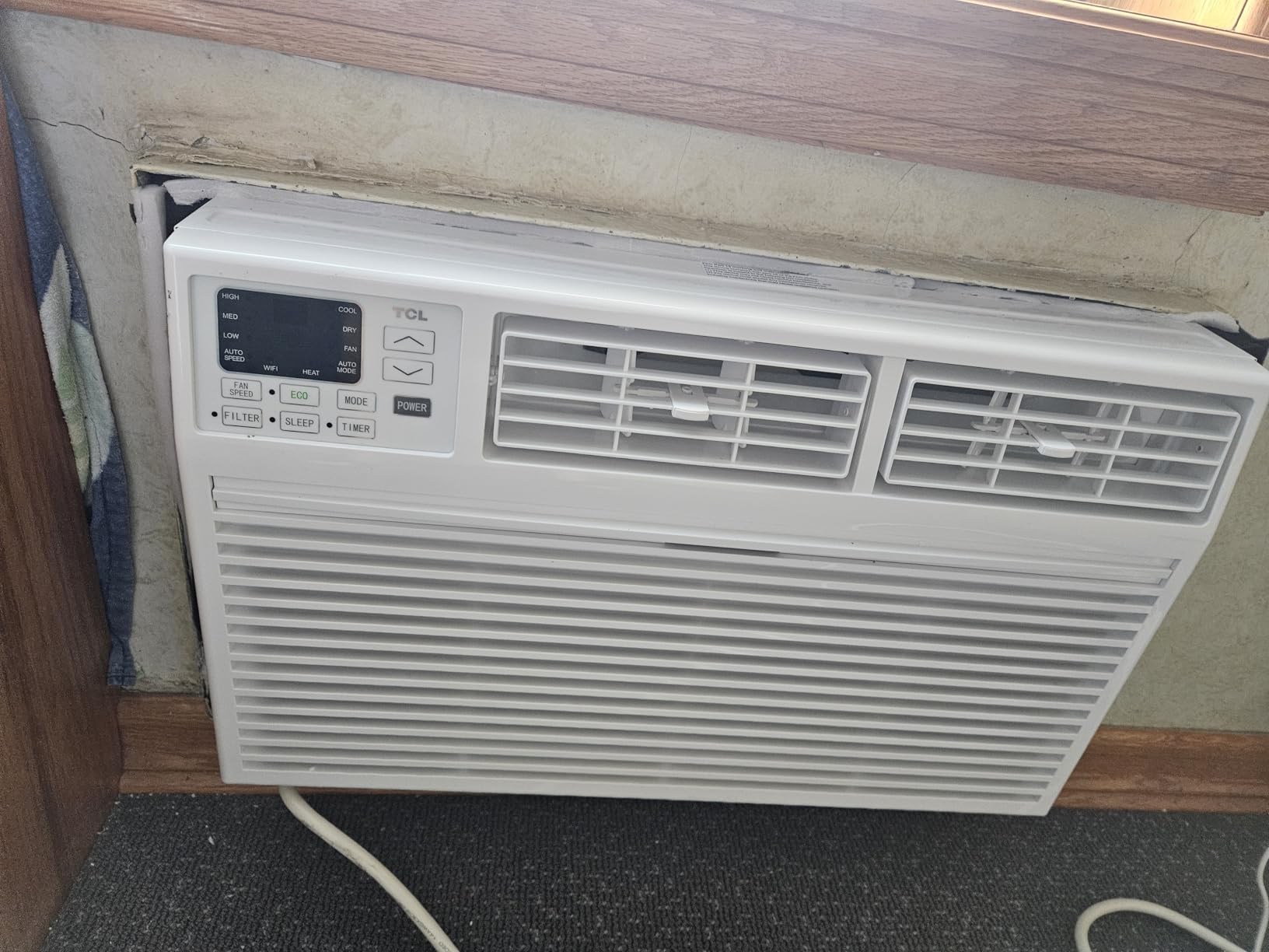 TCL 8,000 BTU Smart Through-the-Wall Air Conditioner with Heater, 115V WiFi, Works with Alexa and Google Assistant, Rooms up to 450 Sq.Ft. customer photo 1