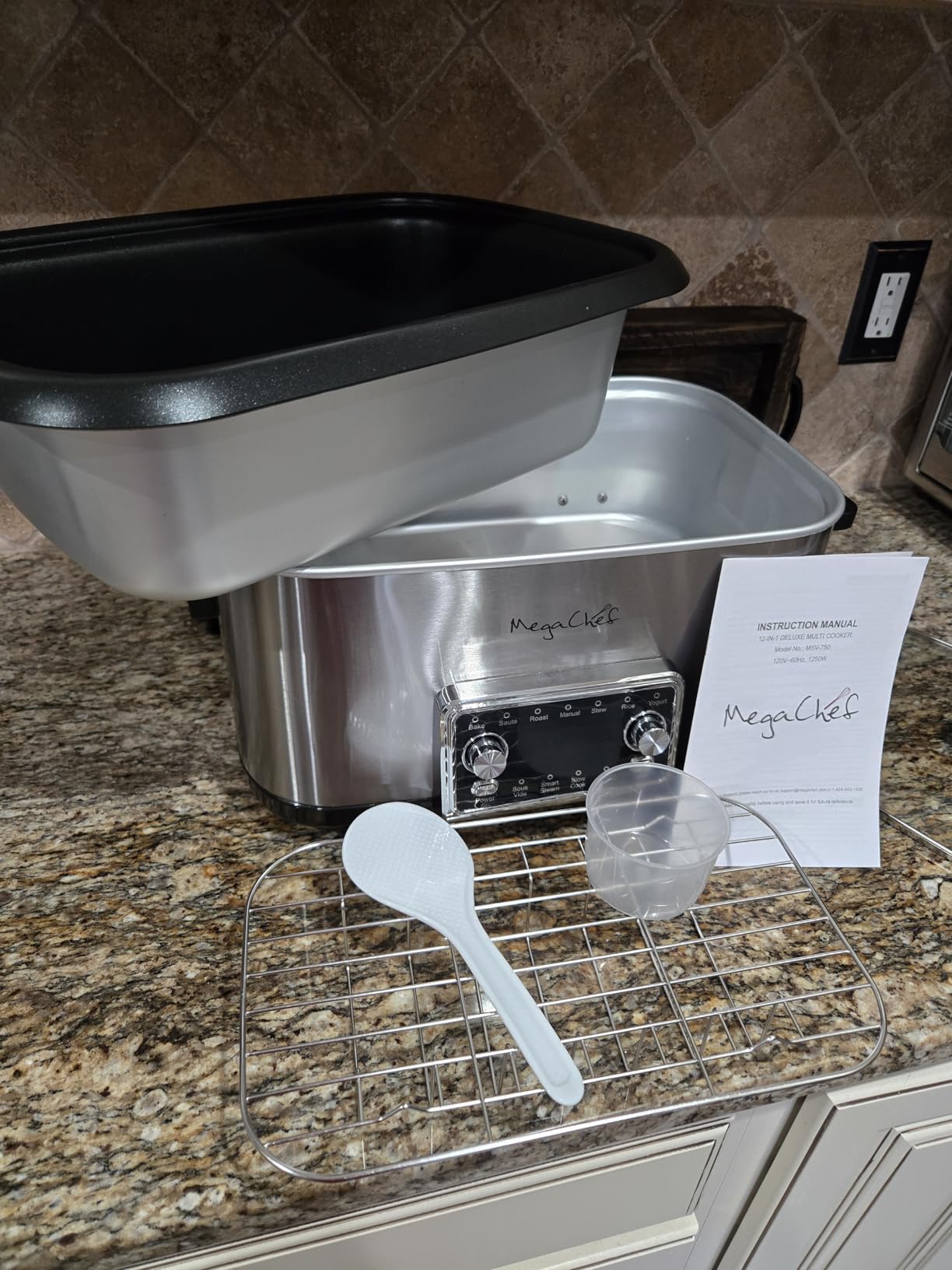 MegaChef Deluxe 8 Quart 12-in-1 Programmable Multi Cooker with Sous Vide and Multi-Functions, Digital Display, Adjustable Temperature & Time, Removable Pot, Tempered Glass Lid customer photo 2