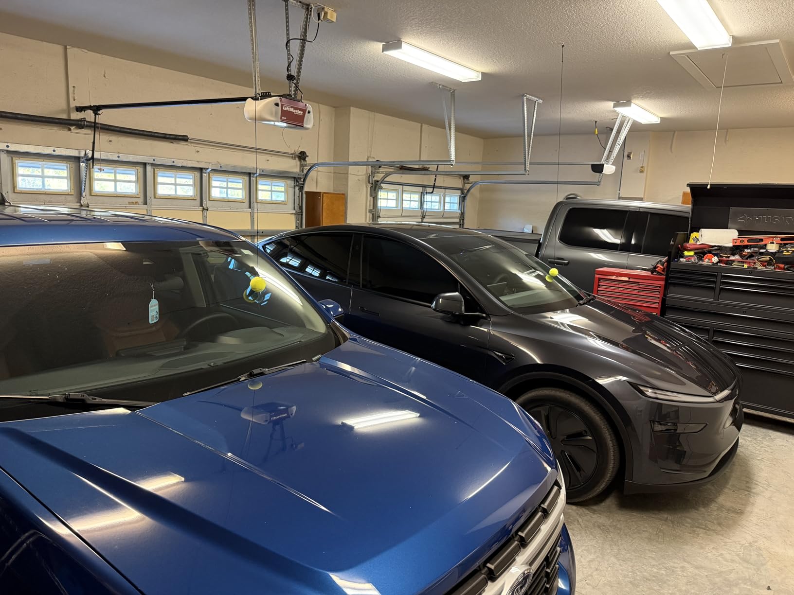 SARDVISA Garage Tennis Ball Parking Aid, Non-Elastic String Parking Guide | Adjustable Buckle, Garage Car Stop Indicator, Easy Ceiling Installation, Resists Stretching for Long-Term Accuracy customer photo 2