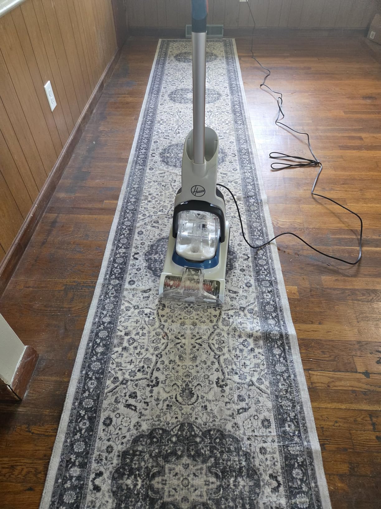 Hoover PowerDash Pet Compact Carpet Cleaner Machine customer photo 1