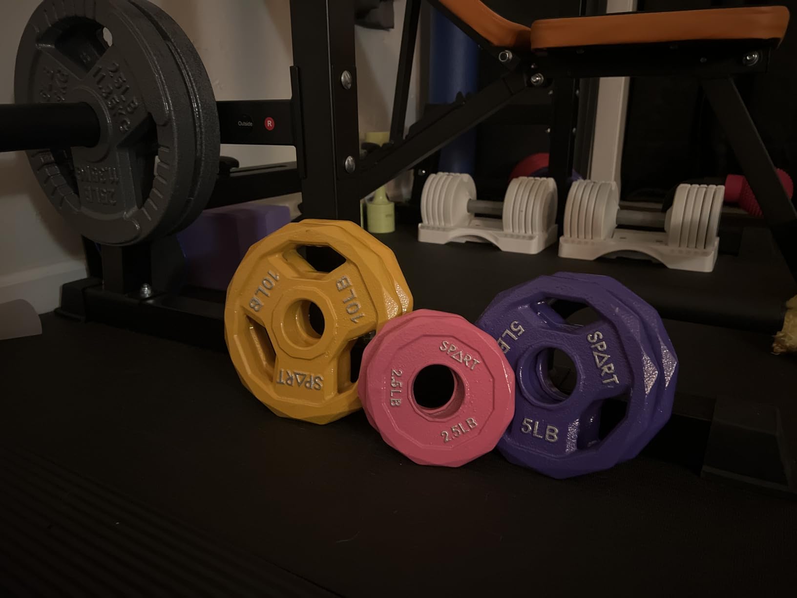 SPART Color Coded Weight Plate 2-Inch Cast Iron Tri-Grip Plate for Barbell,Solid Cast Iron Olympic Weight Plates for Strength Training, Weightlifting, Crossfit, 2.5/5/10/15/25/35/45LB, Single/Pair/Set customer photo 1
