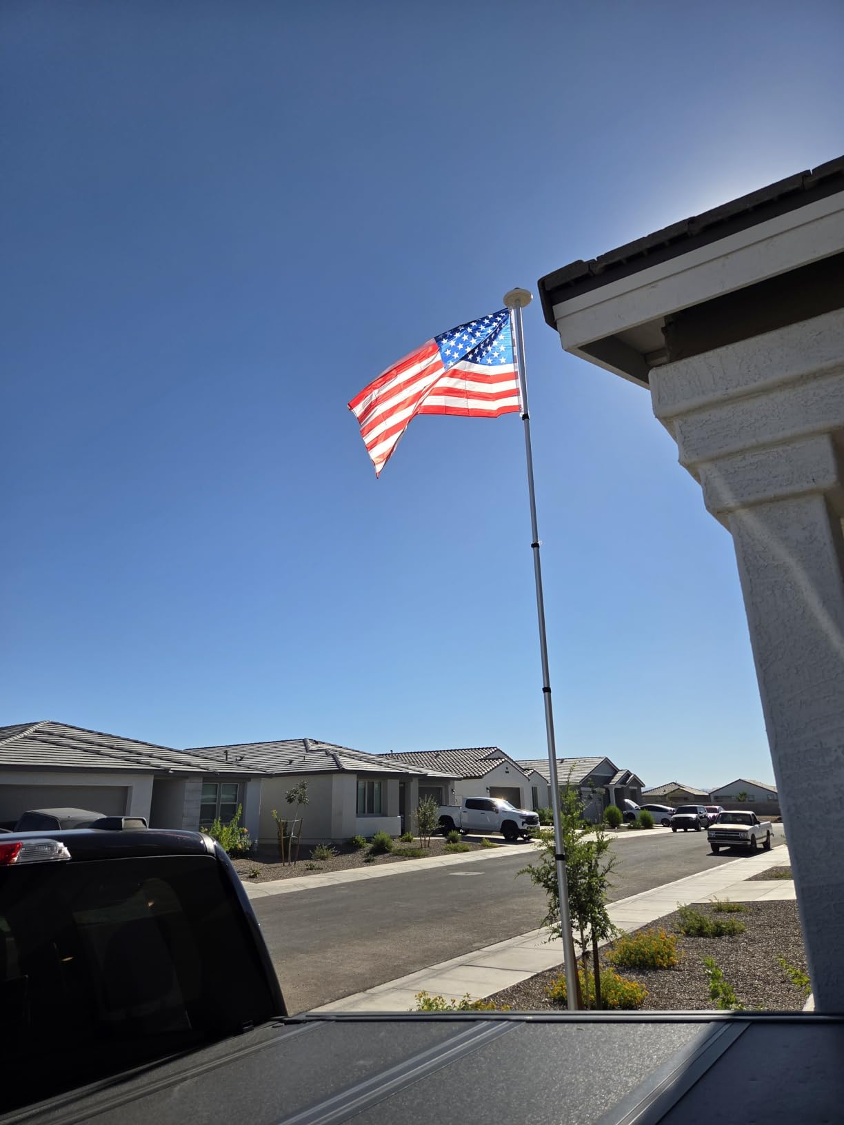 NELXINJO 20ft Telescopic Flag Pole - Extra Thick Outdoor Telescoping Flag Poles with 3x5 American Flag for Residential or Commercial,Black customer photo 2