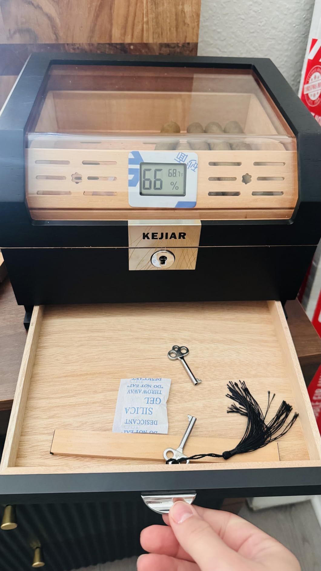 Cigar Humidor Cedar Wood Lined Humidor for 45-60 Cigars, Acrylic Top Cigar Box with Lock, Digital Hygrometer 2 Adjustable Humidifiers Drawer Cedar Tray Divider, Cigar Gifts Desktop Storage Box customer photo 1