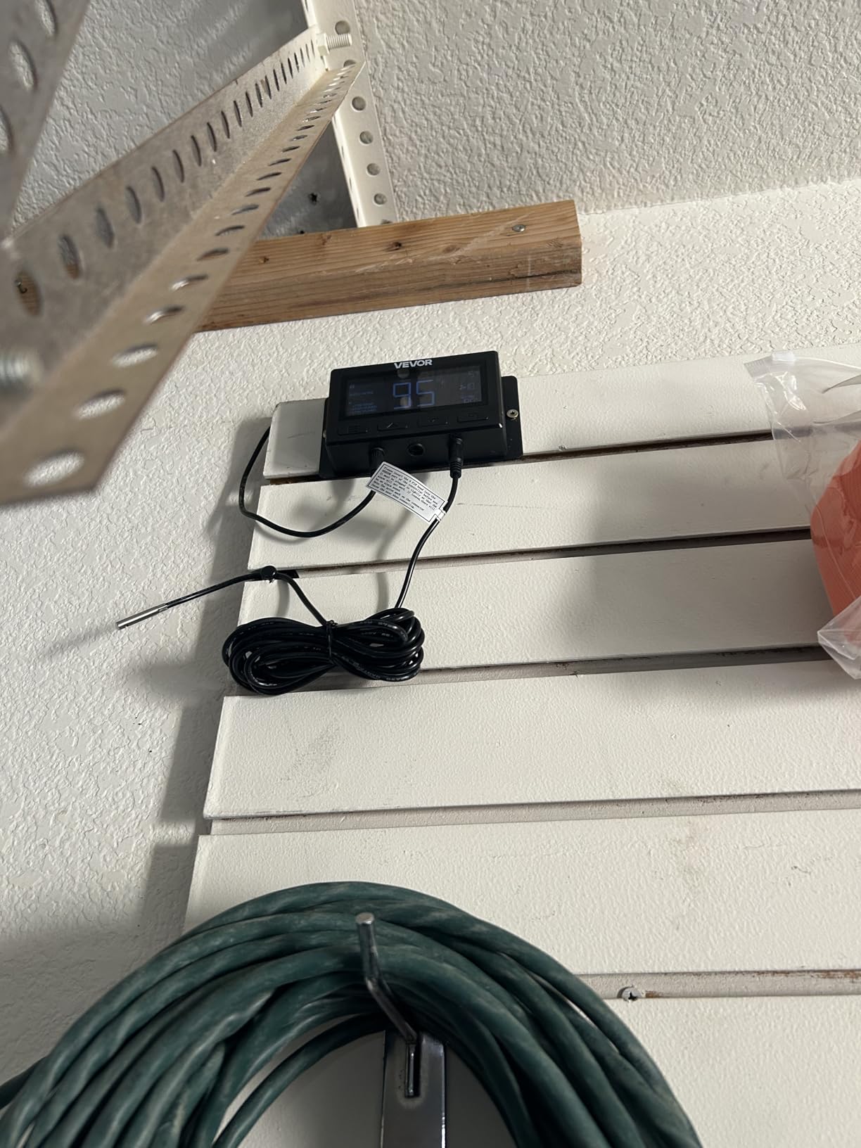 VEVOR 14 inch Exhaust Fan, Wall Mounted Attic Fan with Variable Speed, Temperature & Humidity Controller, 2000 CFM, Automatic Shutter customer photo 1
