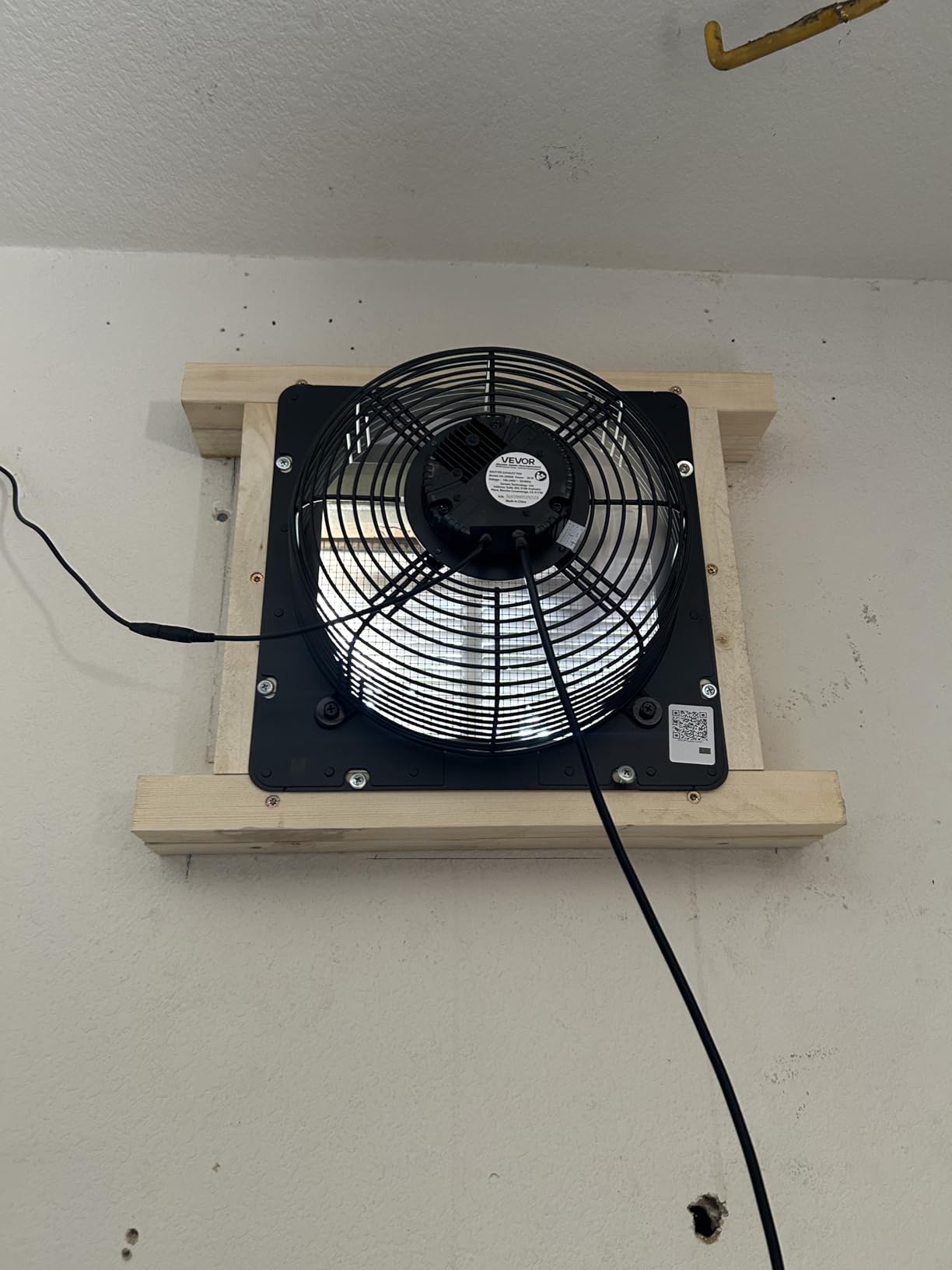 VEVOR 14 inch Exhaust Fan, Wall Mounted Attic Fan with Variable Speed, Temperature & Humidity Controller, 2000 CFM, Automatic Shutter customer photo 2