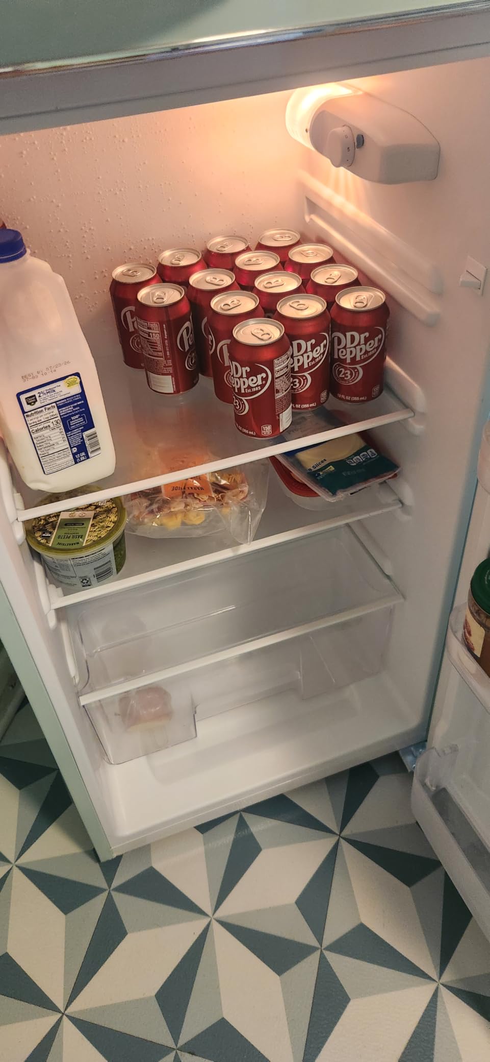Frigidaire EFR753 Retro Apartment Size Refrigerator, Top Freezer, 2-Door, 7.5 Cu Ft, Adjustable Spill-Proof Shelves, Cream customer photo 2