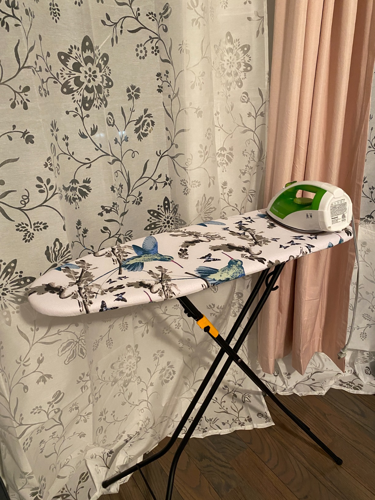 Bartnelli Extreme Stability Ironing Board 43x13 Upgraded Heavy-Duty Metal Frame & Iron Rest, Height Adjustable, Foldable, 4 Non-Skid Feet, 100% Cotton Cover, Made with Patent European Engineering customer photo 2