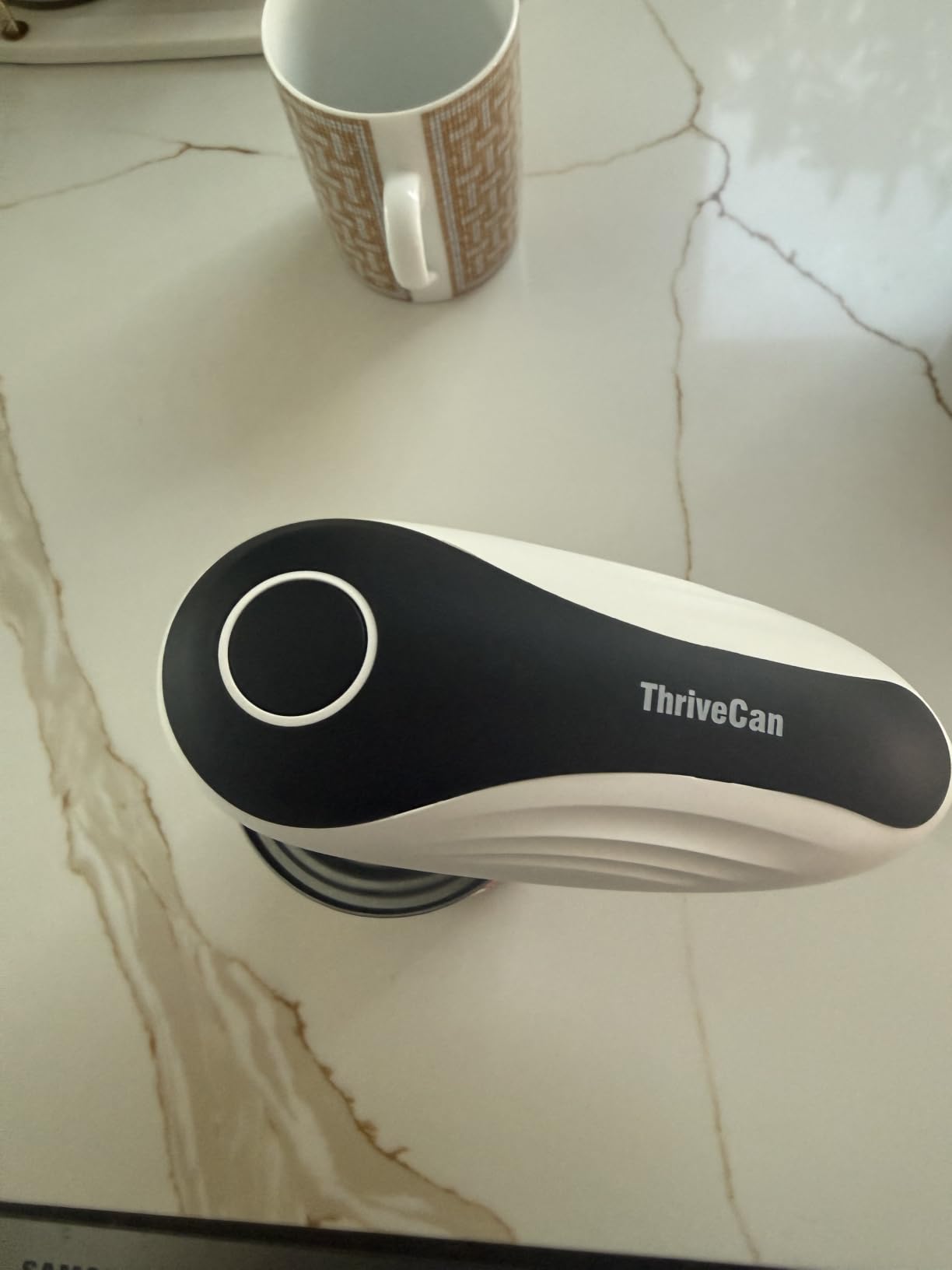 Can Opener Electric, Rechargeable One Press Automatic Can Opener, Side Cut Smooth Edge Hands Free, Fits All Can Sizes, Safe Kitchen Gadget Easy Use Tool for Seniors with Arthritis, Quick Open (Black) customer photo 2