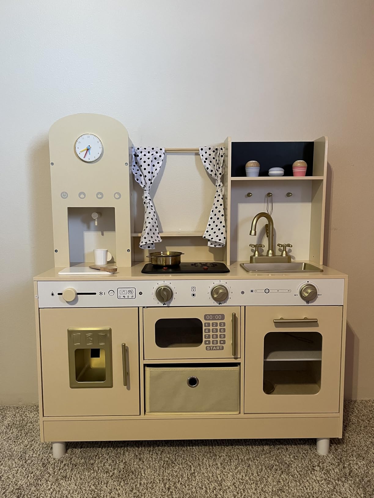 VEVOR Play Kitchen for Kids, Wooden, Kids Kitchen Playset with Realistic Lights & Sounds, Food & Cookware, Modern Style Pretend Play Toy Set, Ice Maker, Microwave, for Toddlers, Girls & Boys Ages 3-8 customer photo 1