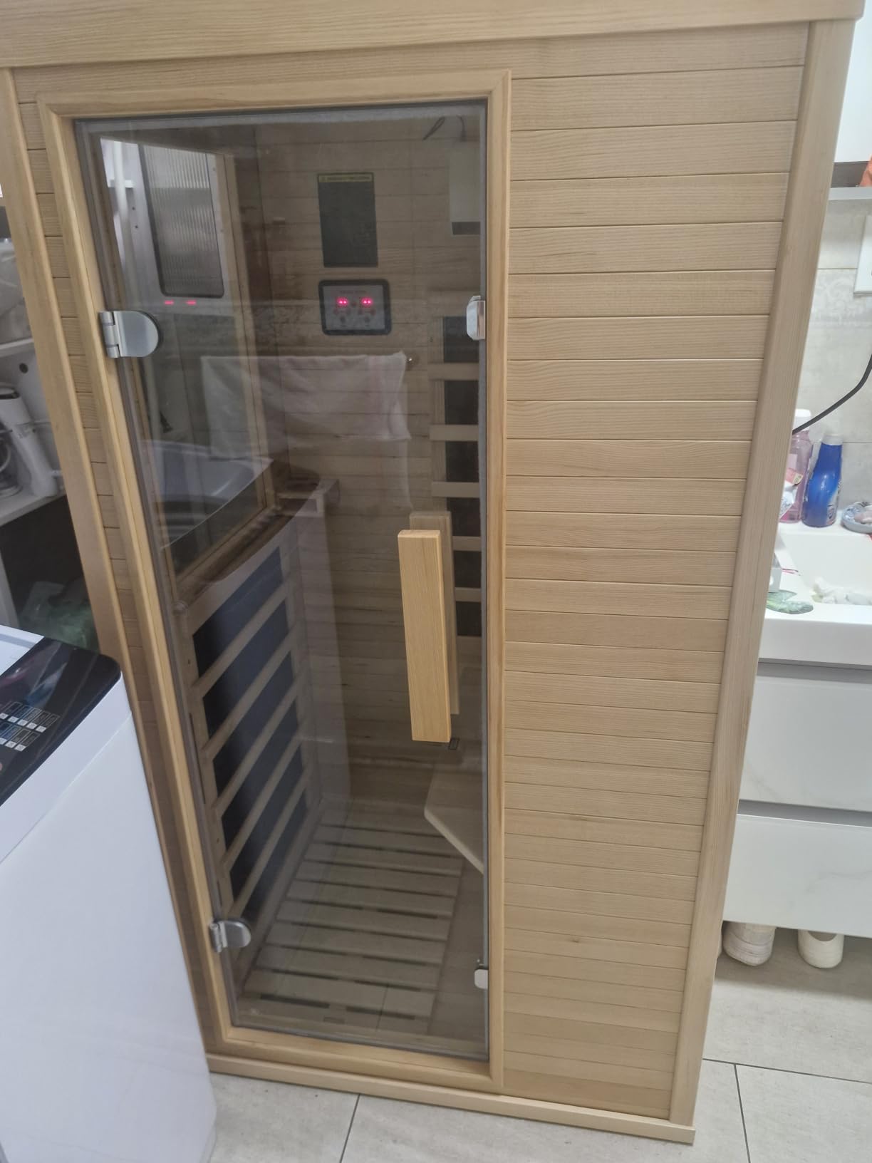 Outdoor Barrel Sauna, Traditional Wood Sauna, Dry and Wet Sauna, 220V/6KW Electric Heater with Sauna Stone, Waterproof Tarpaulin, Lamp Not Included customer photo 1