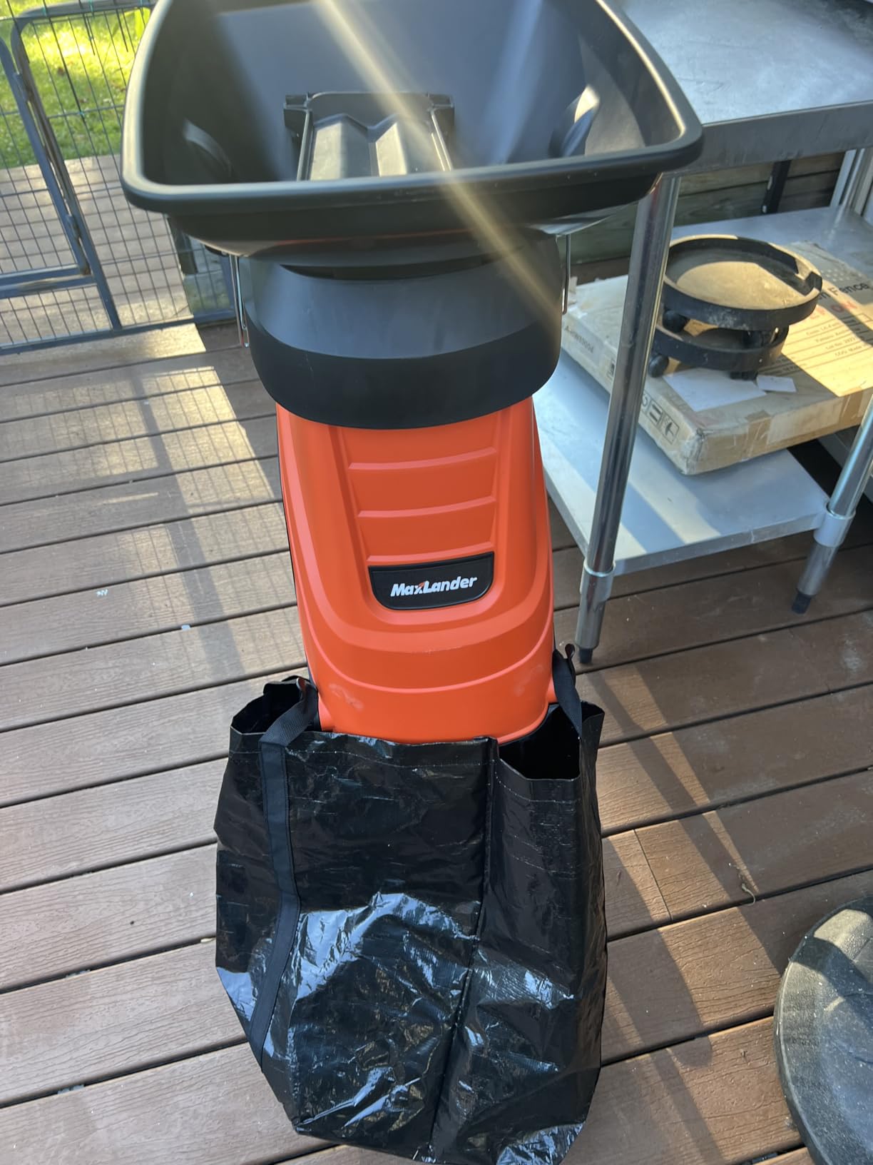 MAXLANDER Electric Leaf Mulcher/Shredder, 15 Amp 8400 RPM Leaf Grinder with 18:1 Mulching Ratio, Adjustable Control Dial, 20 Cutting Lines, Goggles, Gloves & Leaf Scoops for Wet/Dry Leaves customer photo 1