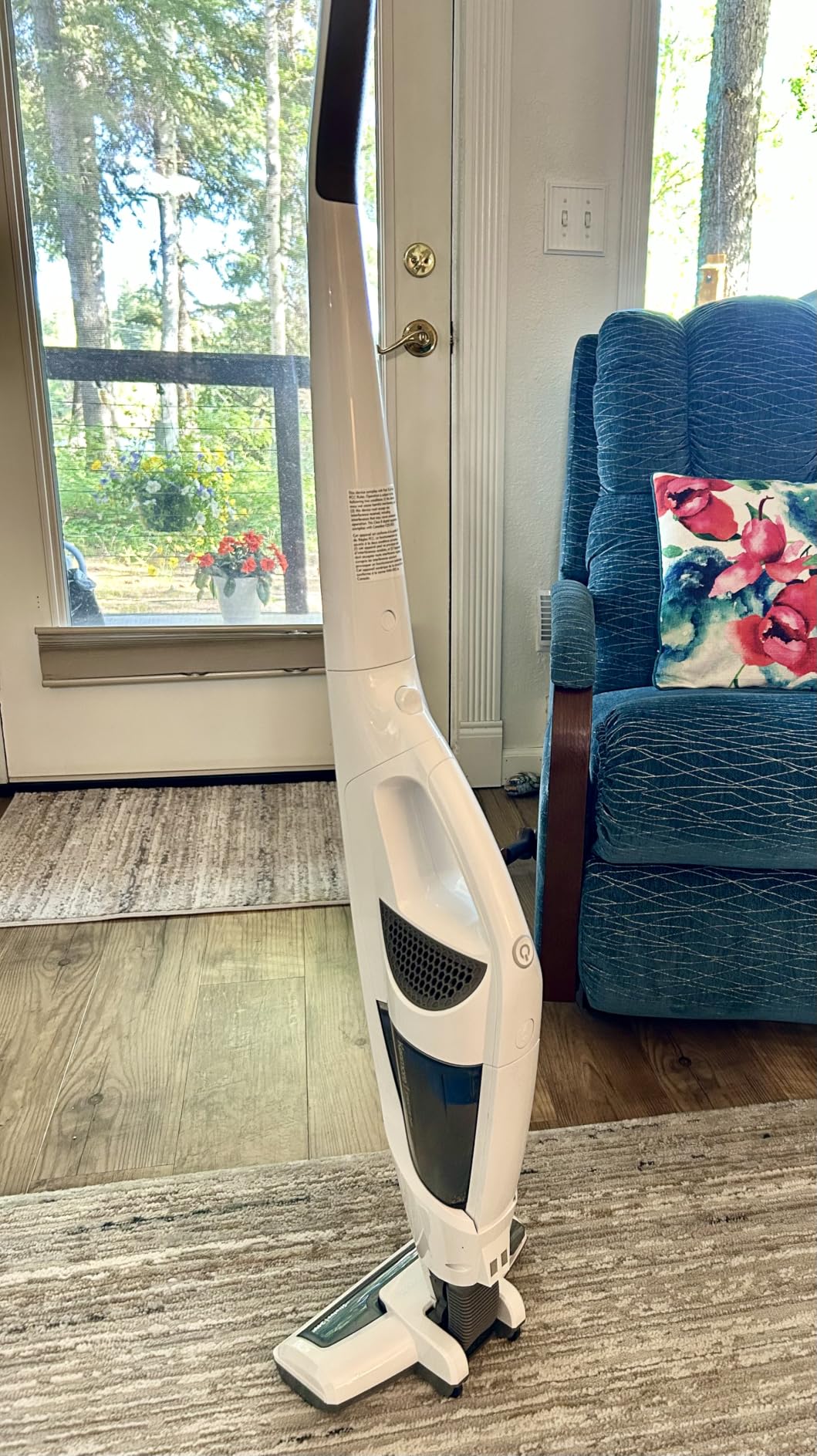 Kenmore 200 Series Cordless Stick Vacuum Lightweight Cleaner | 2-Speed Power Suction LED Headlight 2-in-1 Handheld for Hardwood Floor, Low Pile Carpet & Pet Hair customer photo 1