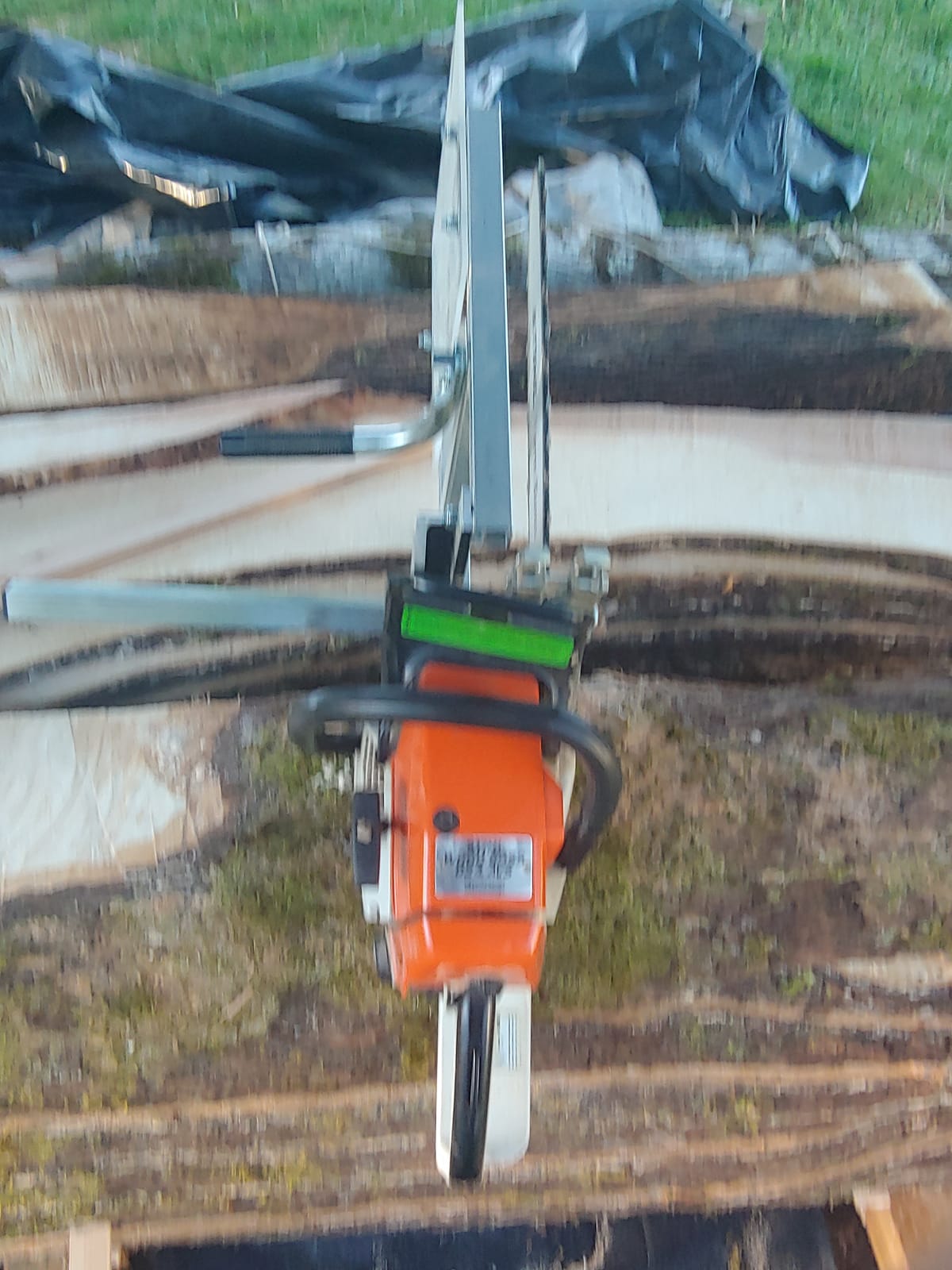 Granberg G777 Alaskan Small Log Mill, 16 to 20 Inch Chainsaw Bar Attachment | Fits All Chainsaw Makes, Requires 50 cc or Larger, Clamps without Drilling, Includes Assembly Hardware and Instruction Manual customer photo 1