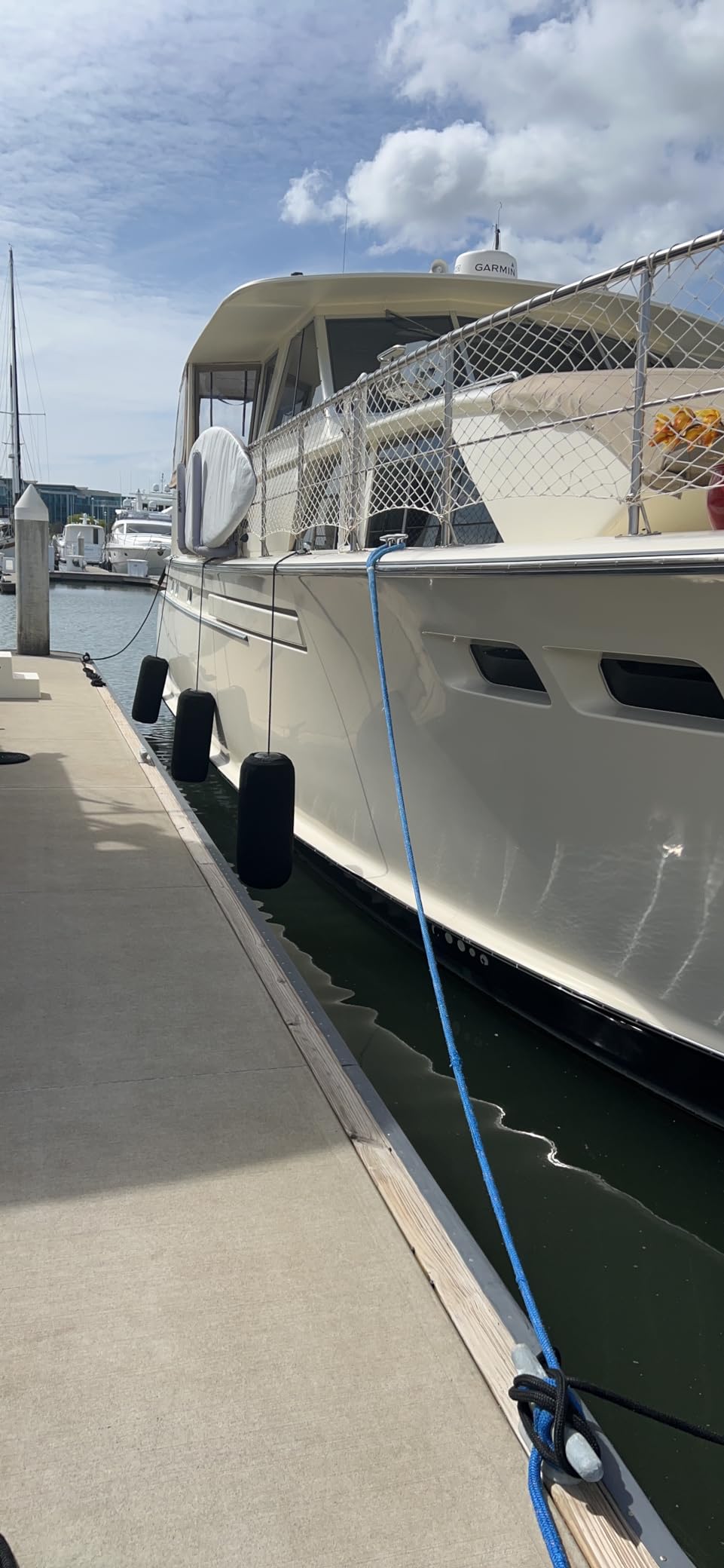 Taylor Made Products 71026 Big B Inflatable Vinyl Boat Fender with Center Rope Tube 8 inch x 20 inch, Black customer photo 2