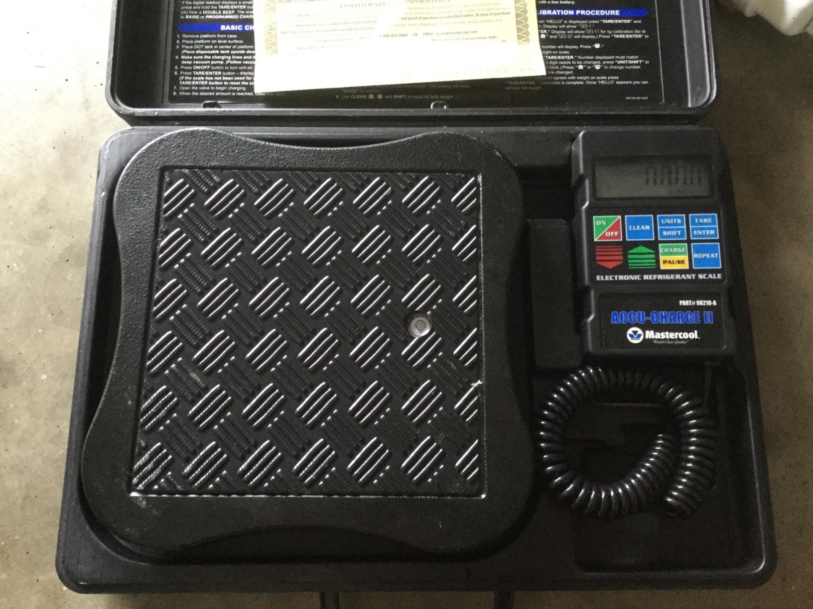 Mastercool 98210-A Electronic Refrigerant Scale, Black customer photo 2